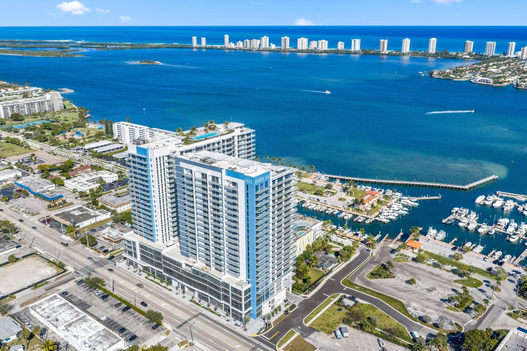 220 Lake Shore Drive 1125, Lake Park, FL 33403 84