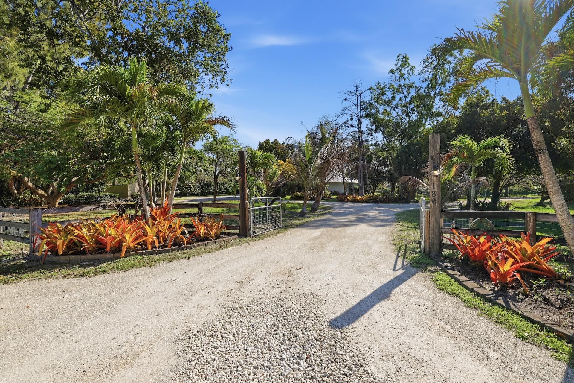 180 Elaine Road, West Palm Beach, FL 33415 2