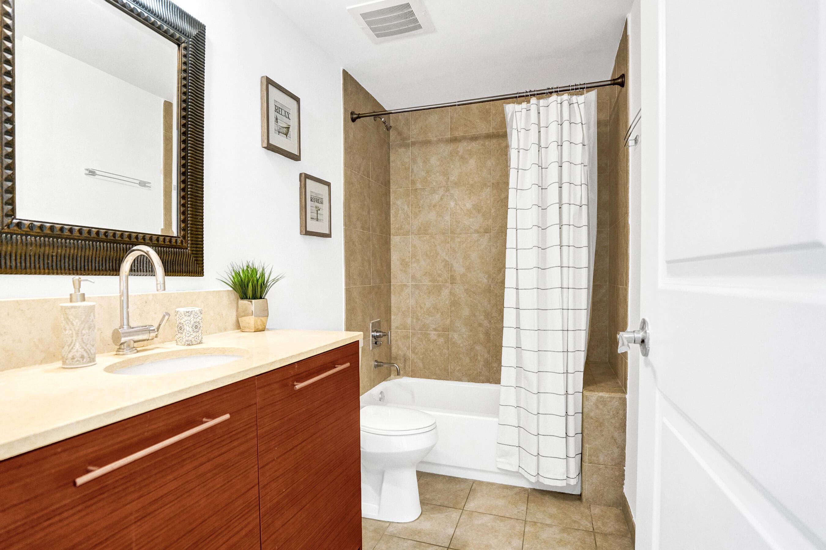 2641 N Flamingo Road 2105n, Sunrise, FL 33323 34