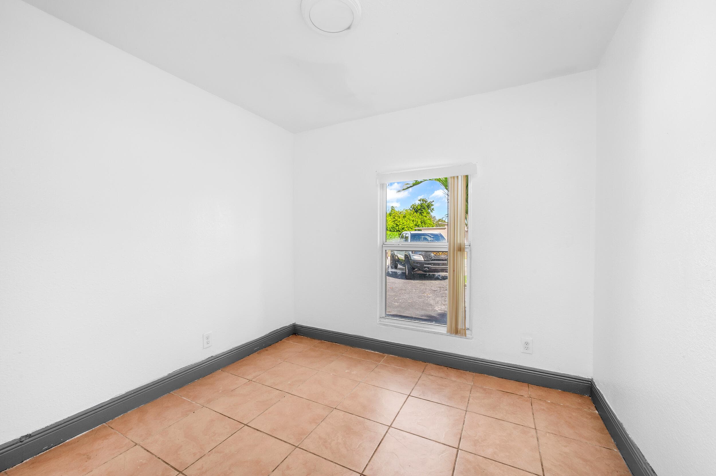 124 SW 10th Avenue, Boynton Beach, FL 33435 5