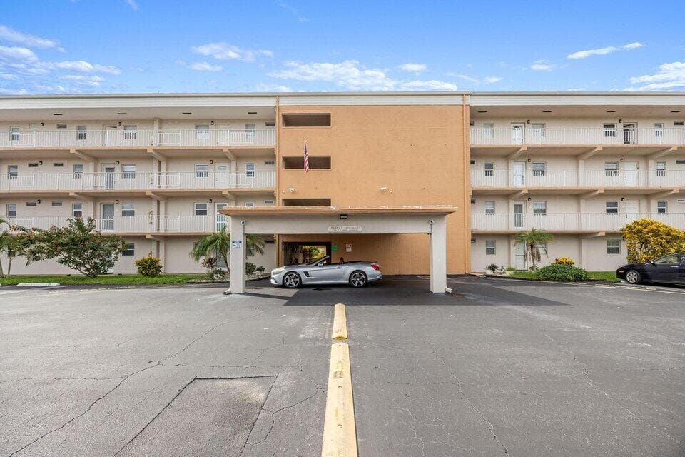 2515 NE 1st Court 209, Boynton Beach, FL 33435 2