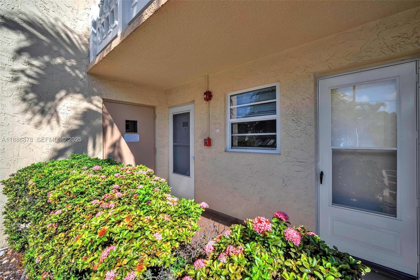 205 SE 11th Terrace 101, Dania Beach, FL 33004 35