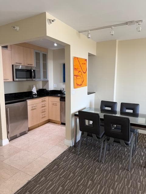 2670 E Sunrise Boulevard 703, Fort Lauderdale, FL 33304 23