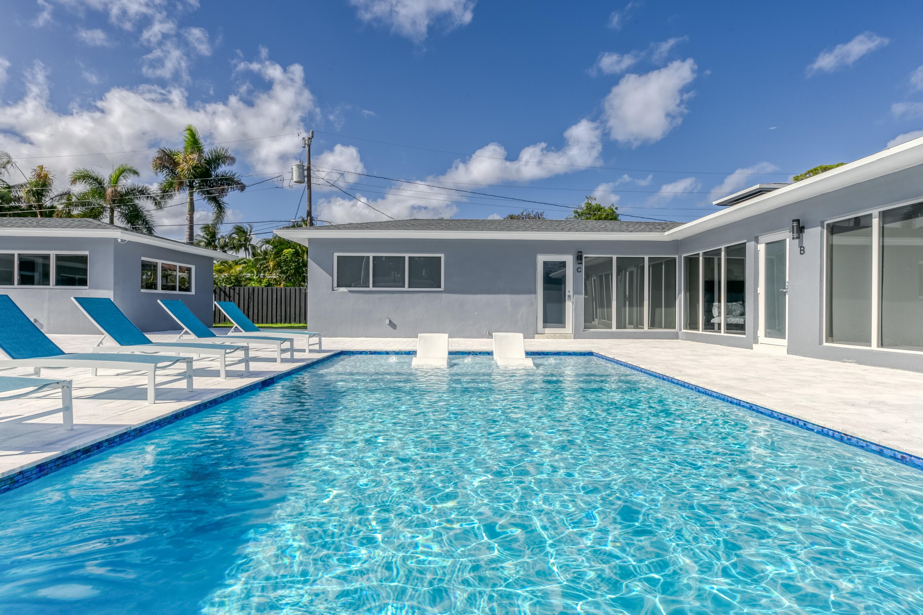 2009 NE 26th Street, Wilton Manors, FL 33305 34