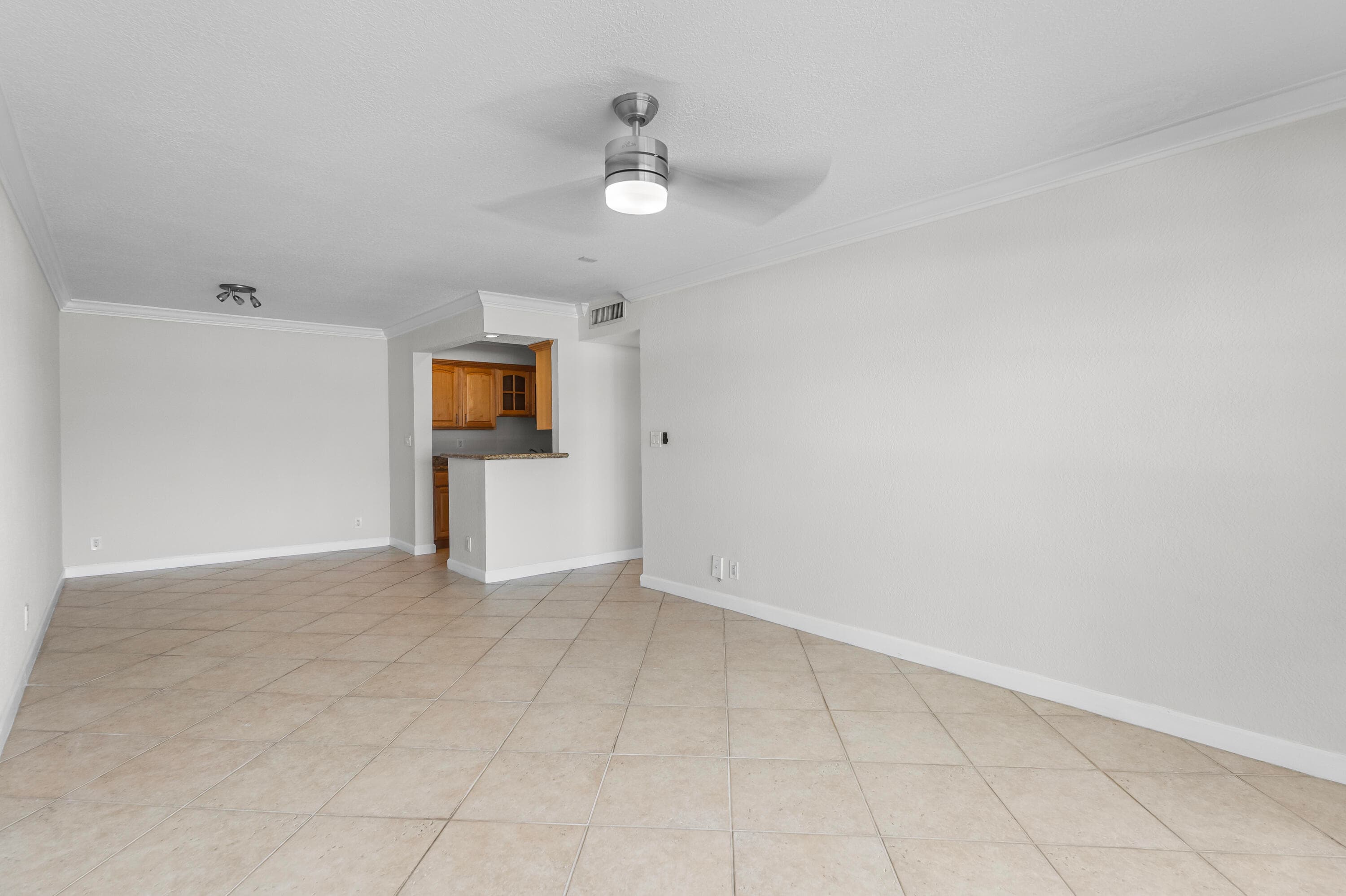 1515 E Broward Boulevard 426, Fort Lauderdale, FL 33301 7