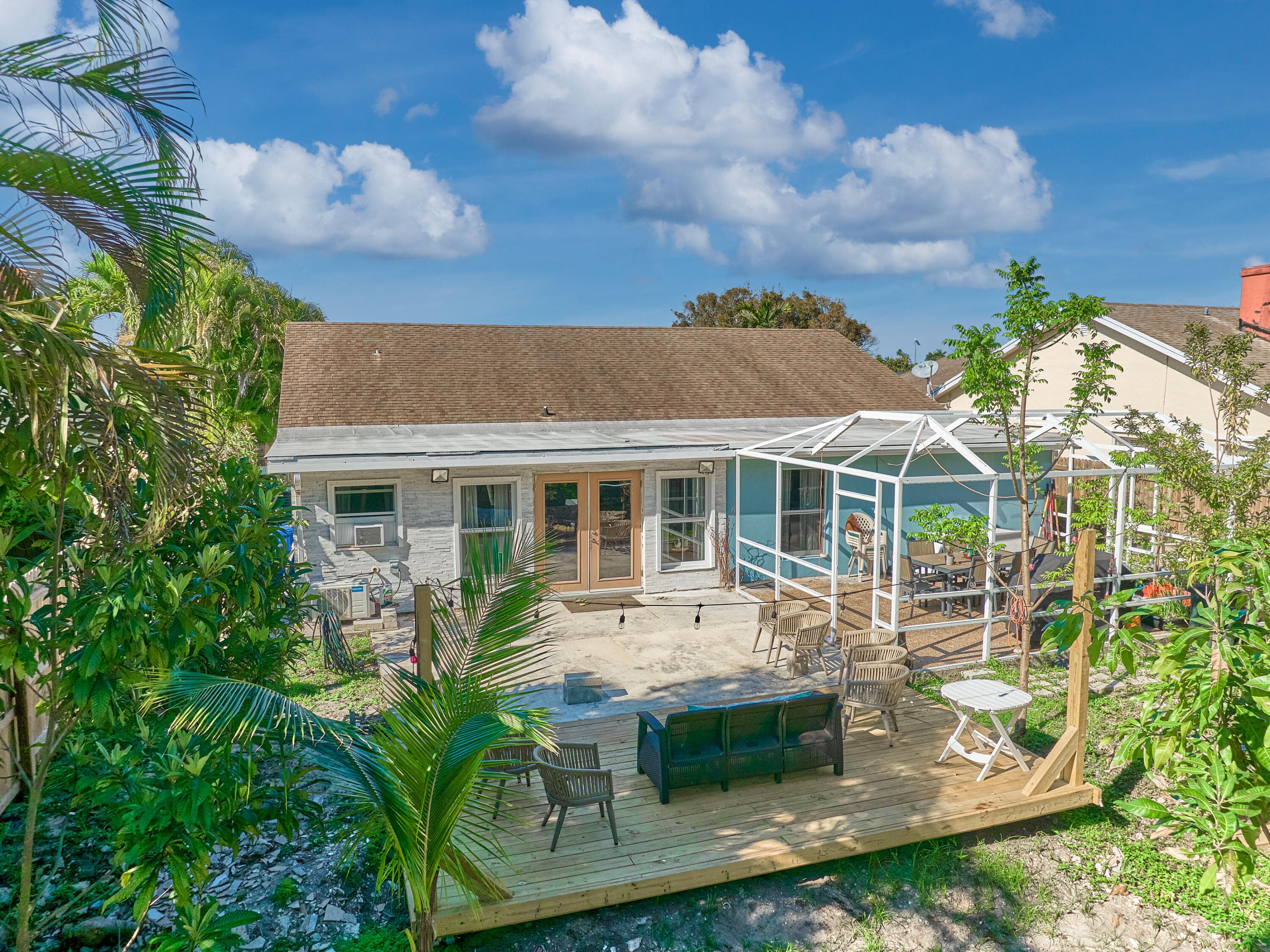9020 SW 8th Street, Boca Raton, FL 33433 12