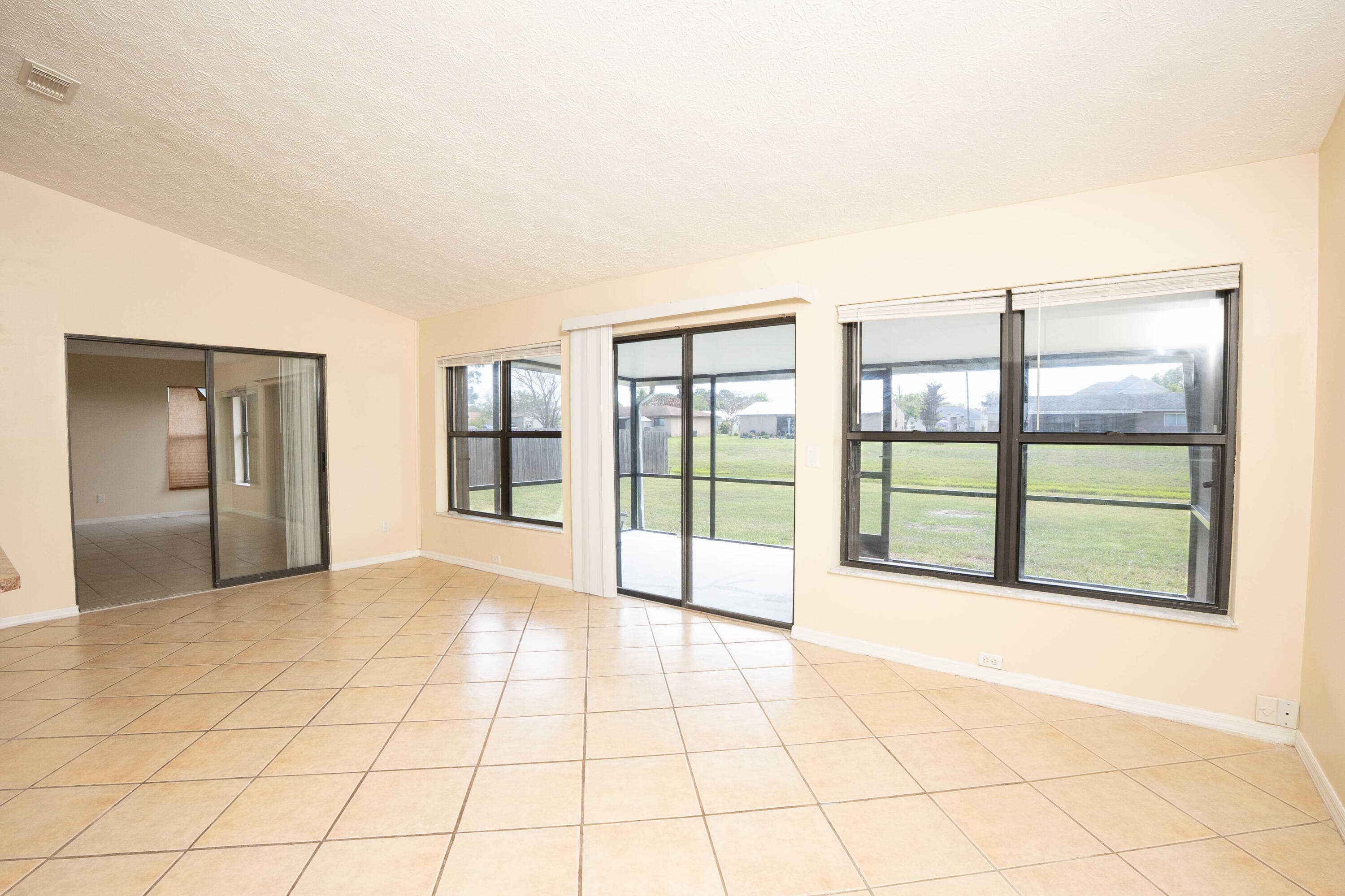 2456 SE Trail Avenue, Port St. Lucie, FL 34952 13