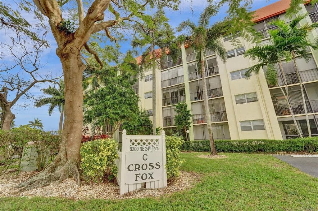 5300 NE 24th Terrace 218c, Fort Lauderdale, FL 33308