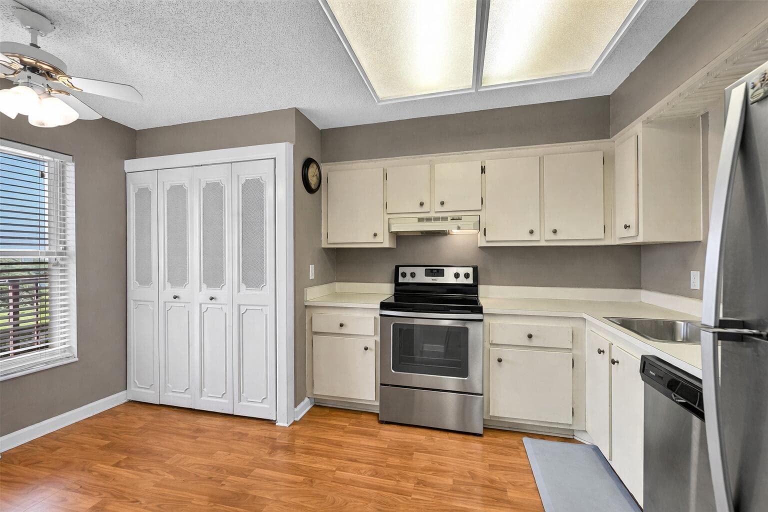 4570 NW 18th Avenue 604, Deerfield Beach, FL 33064 2