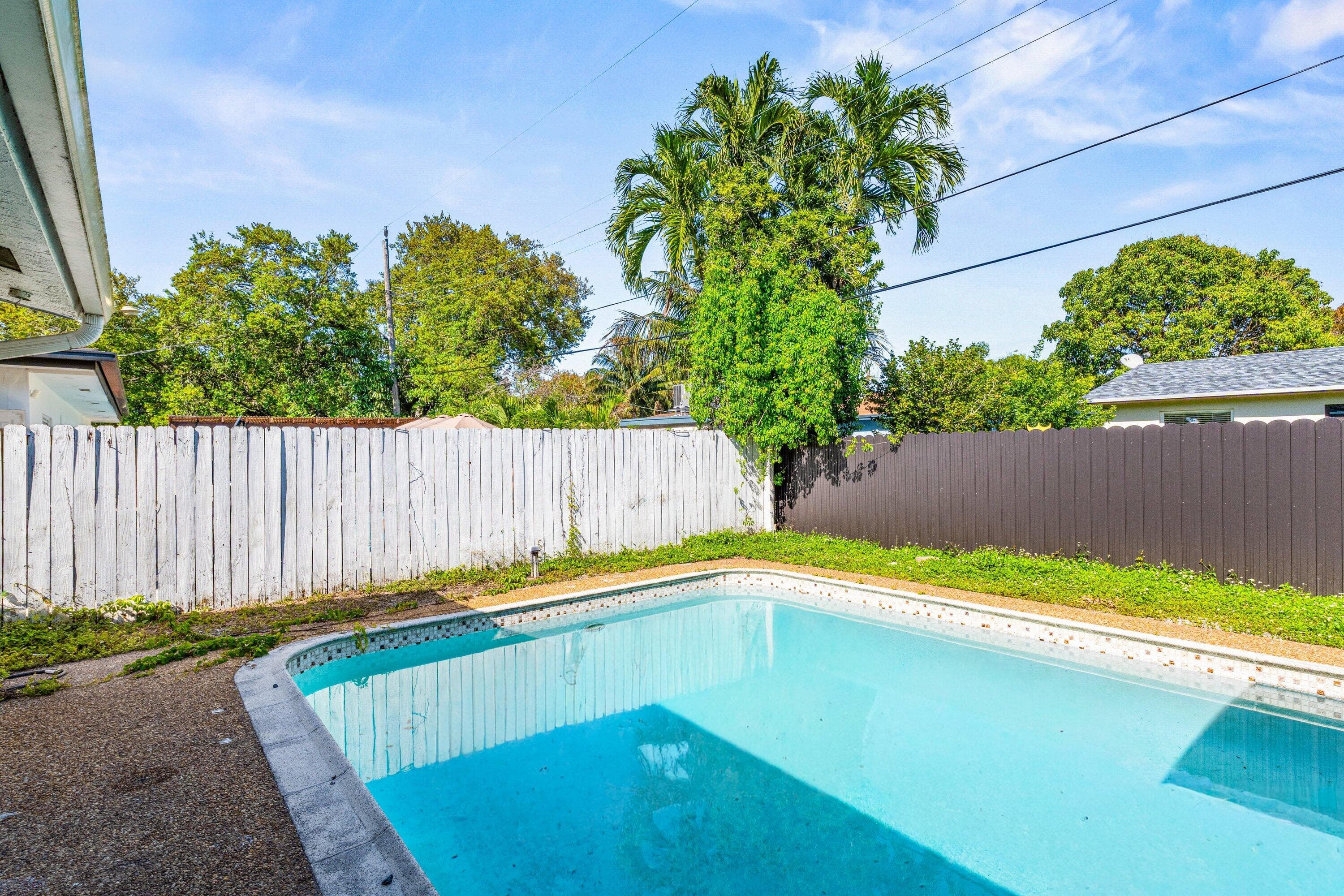 1121 N 66th Terrace, Hollywood, FL 33024 23
