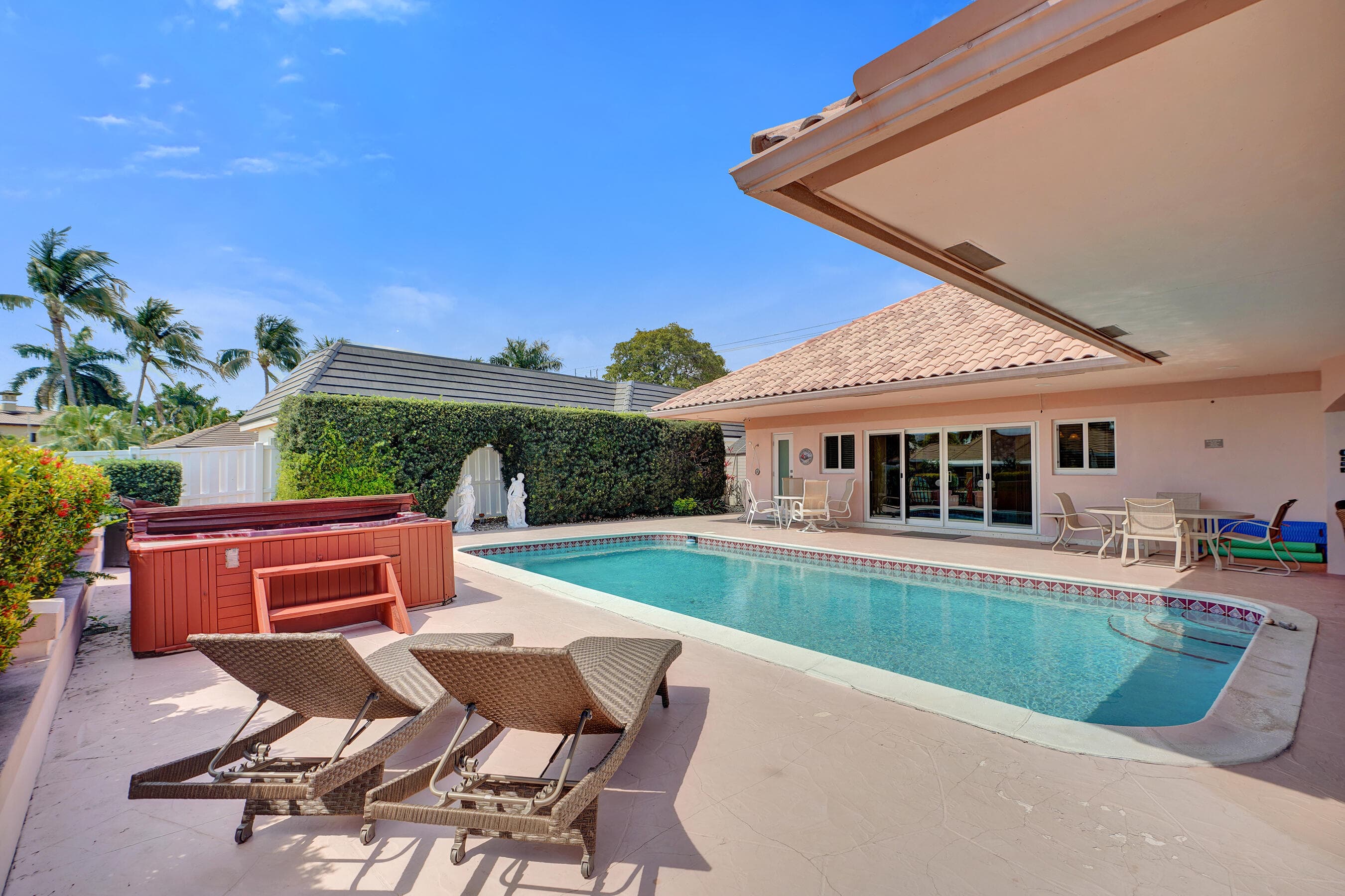 5530 Bayview Drive, Fort Lauderdale, FL 33308 32