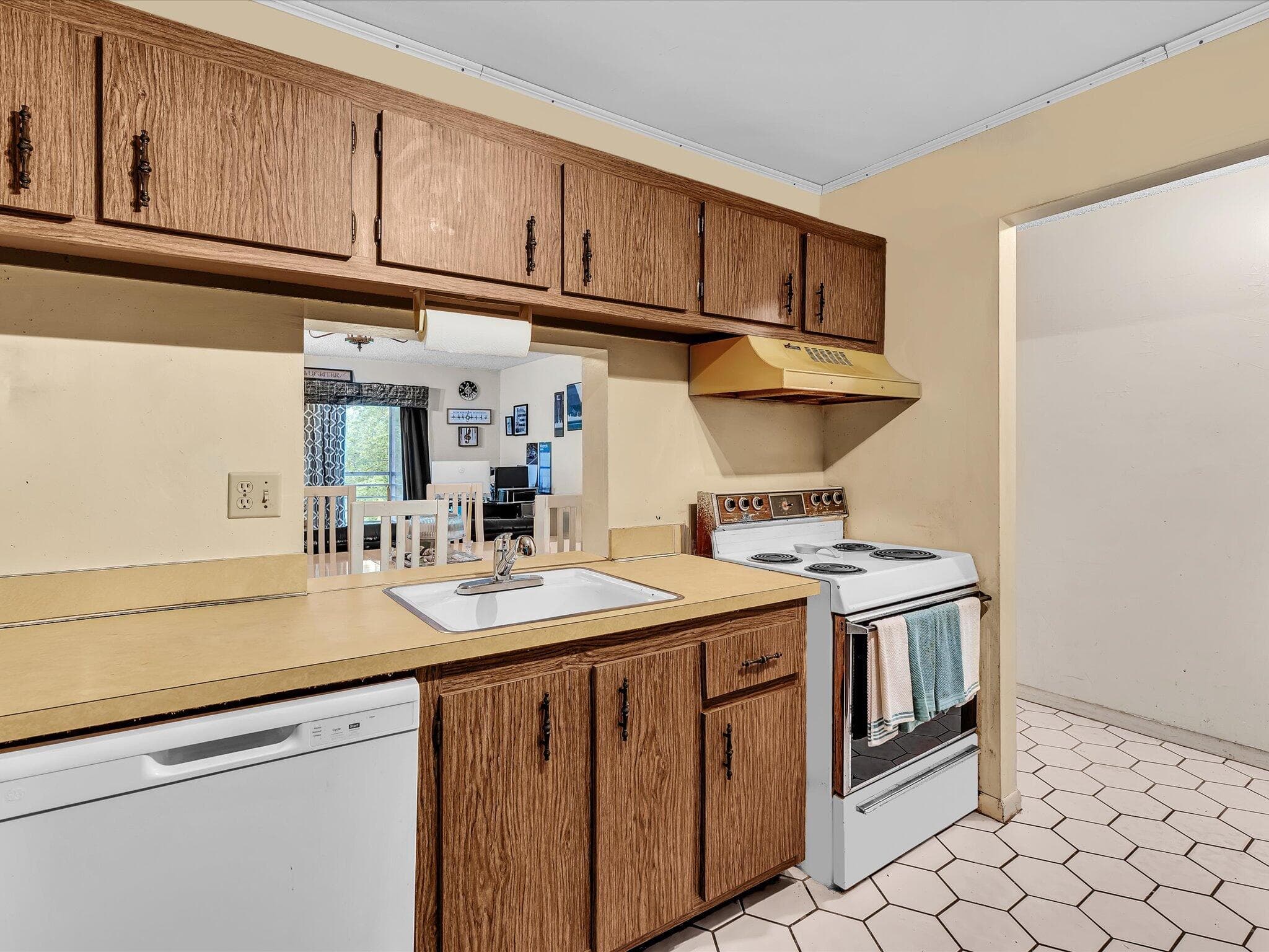 2800 NW 56th A404, Lauderhill, FL 33313 8