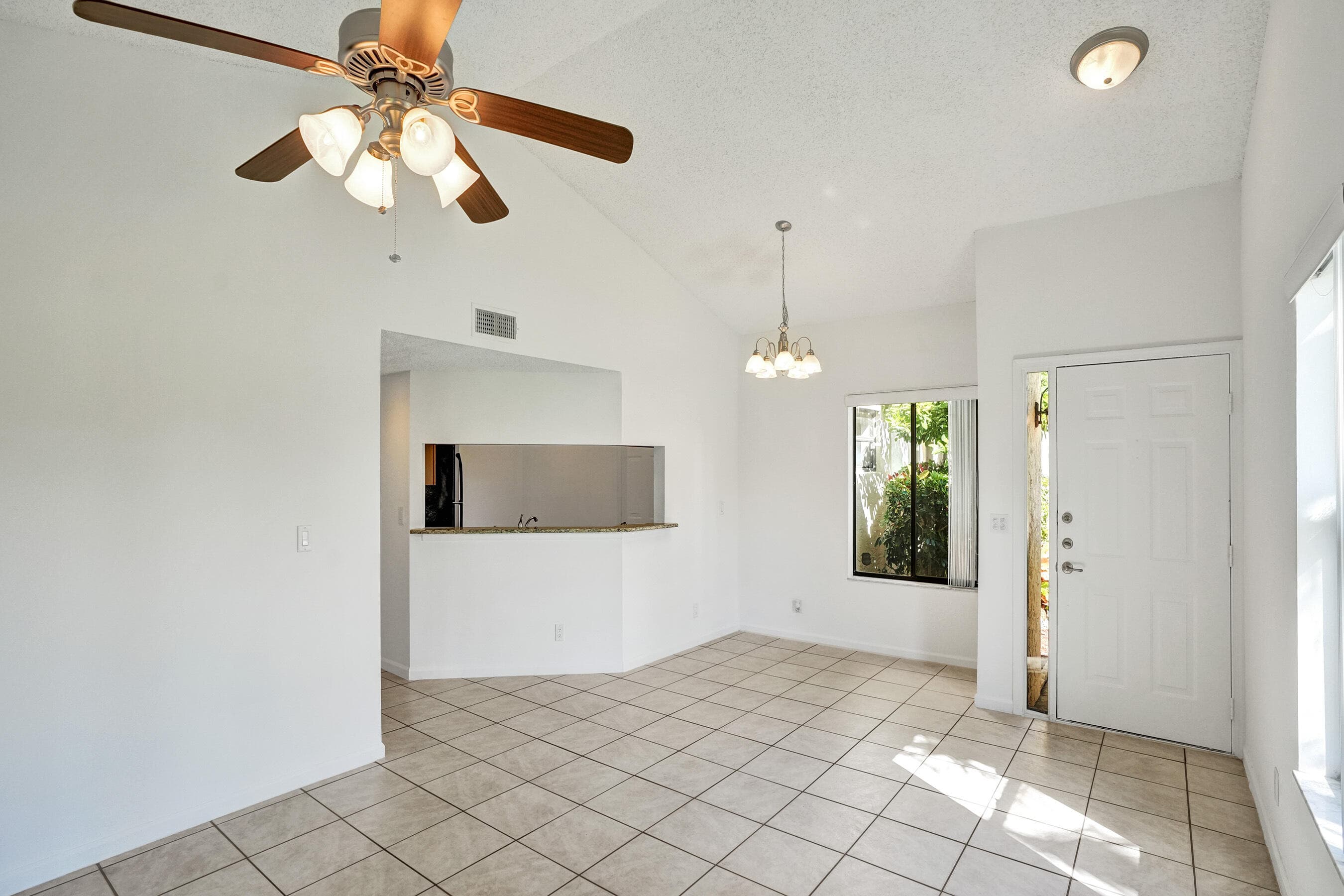 12 Vía De Casas Sur Unit 101, Boynton Beach, FL 33426 8