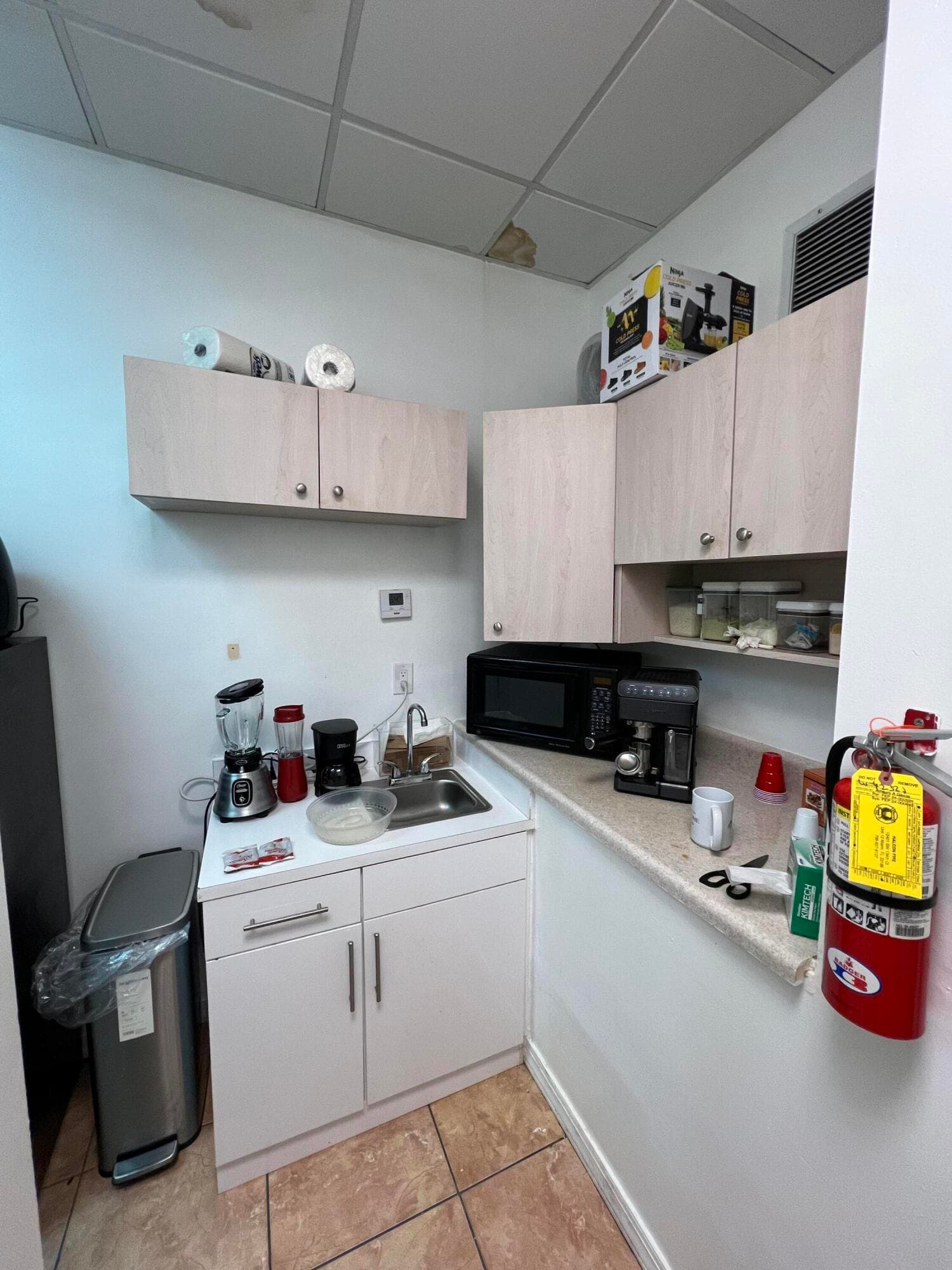 3335 NW 74th Avenue 3335, Miami, FL 33122 13