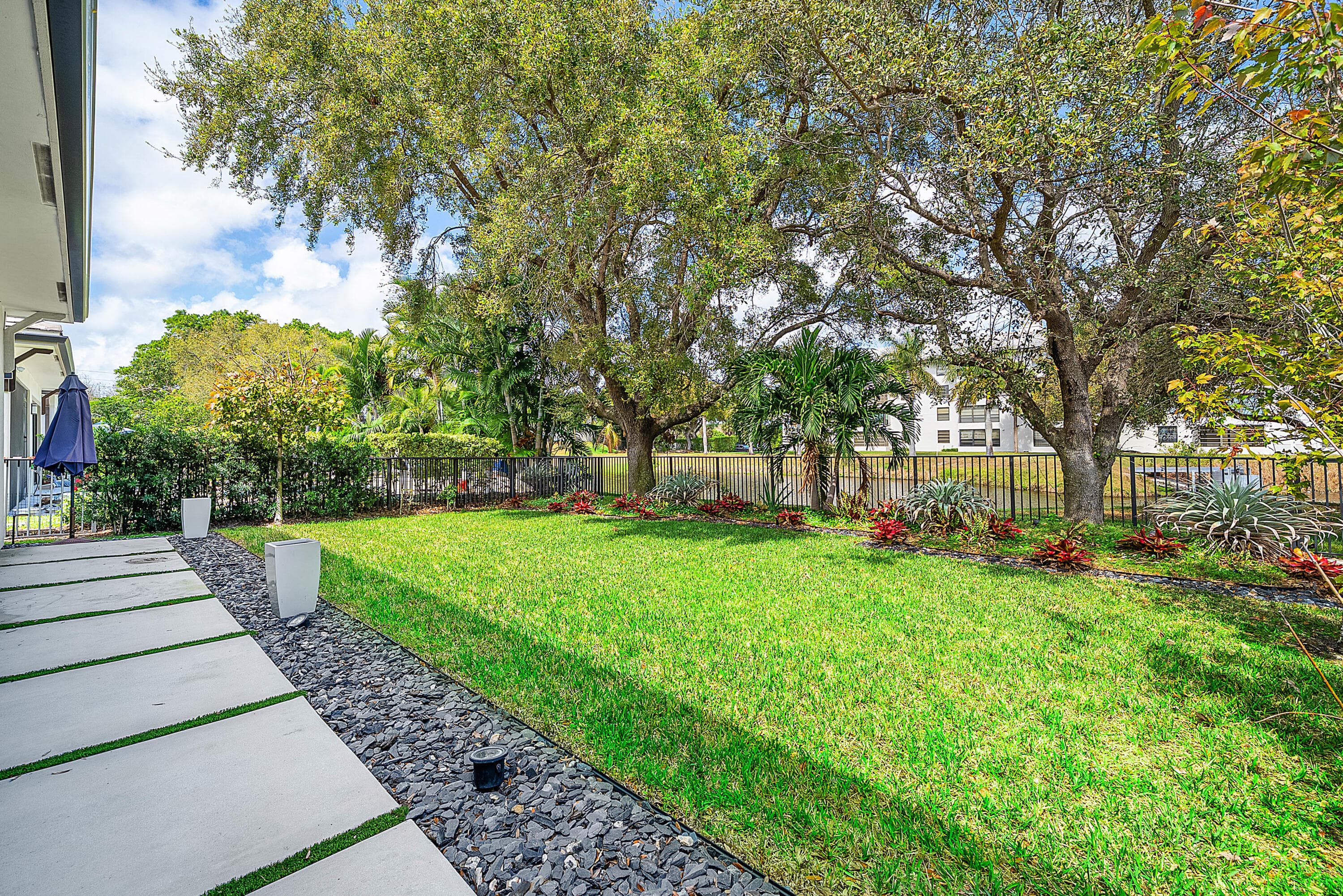 3069 Safflower Circle, West Palm Beach, FL 33401 37