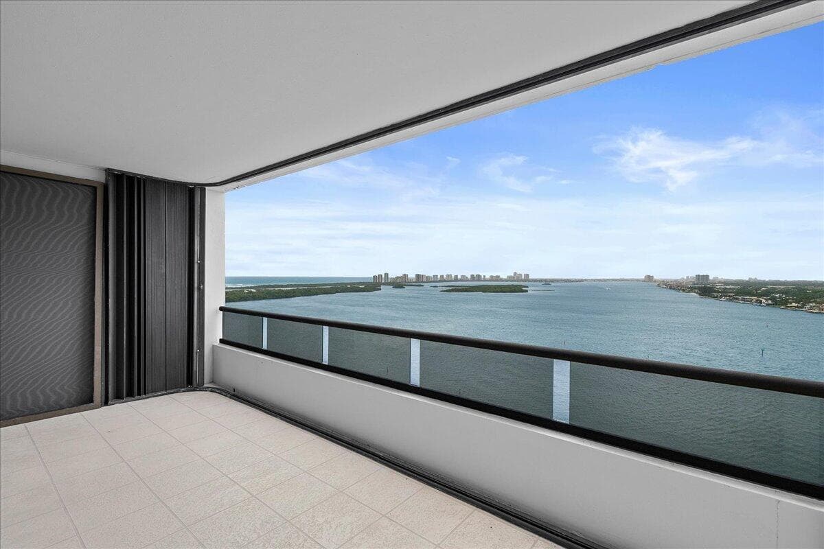 100 Lakeshore Drive 1955, North Palm Beach, FL 33408 2