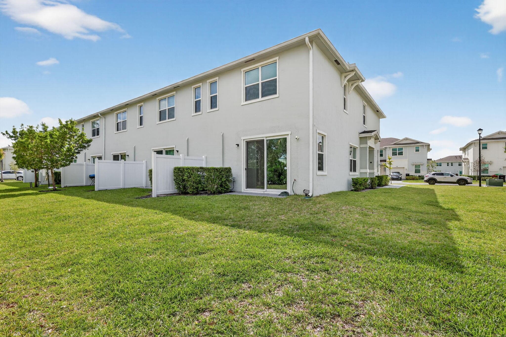 211 SE Woodbark Street, Port St. Lucie, FL 34984 17