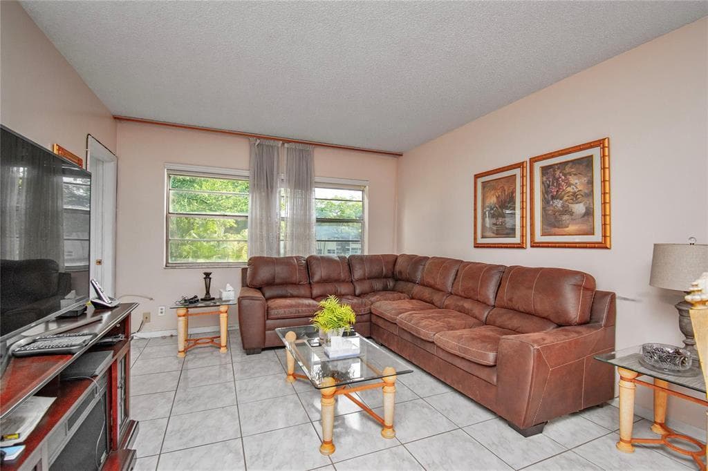 5171 W Oakland Park Boulevard 207, Lauderdale Lakes, FL 33313 6