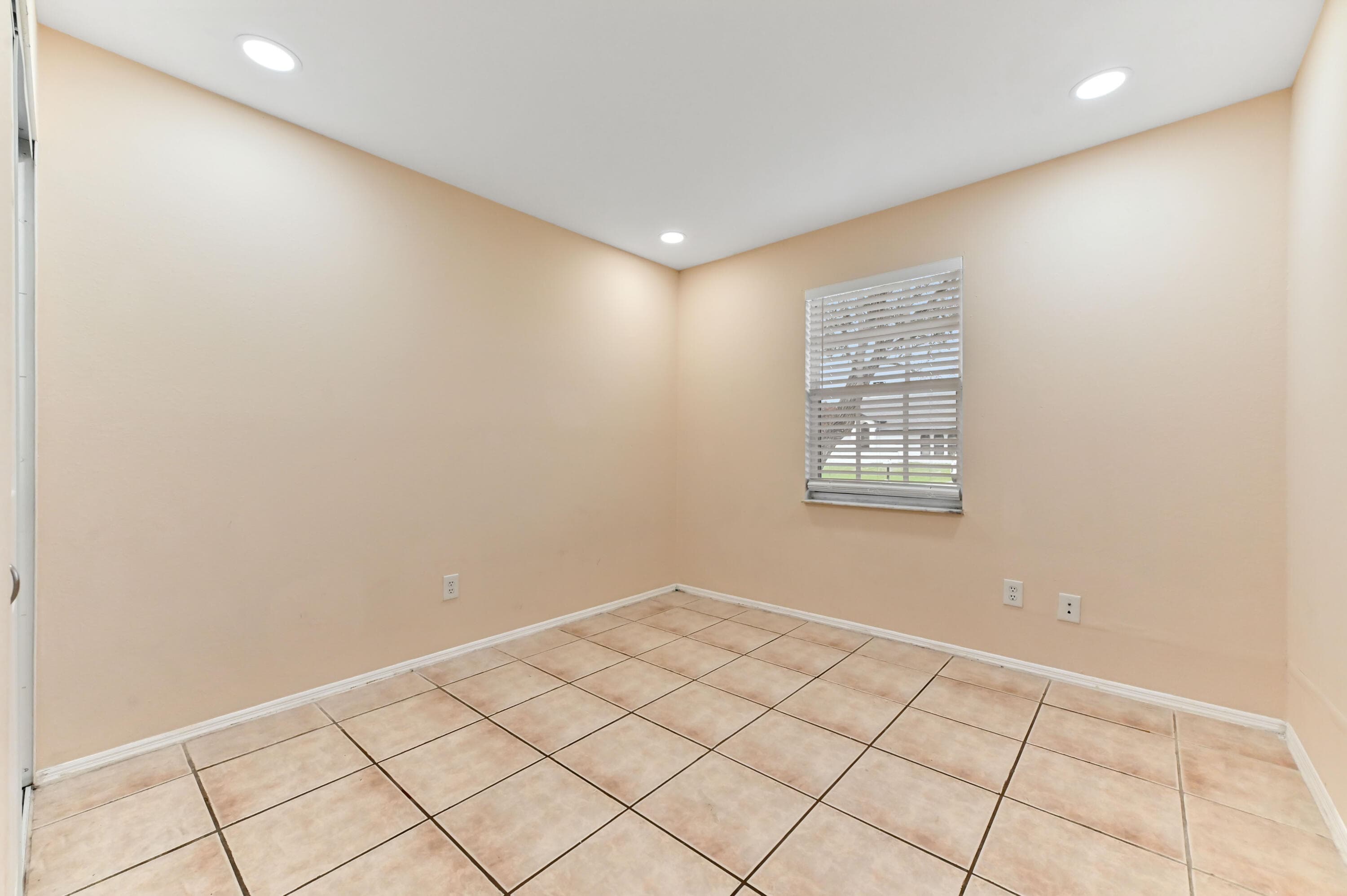 2441 SE University Terrace, Port St. Lucie, FL 34952 8