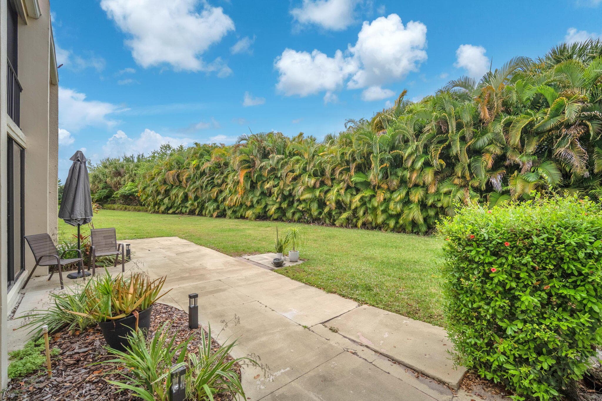 1823 Presidential Way E101, West Palm Beach, FL 33401 6