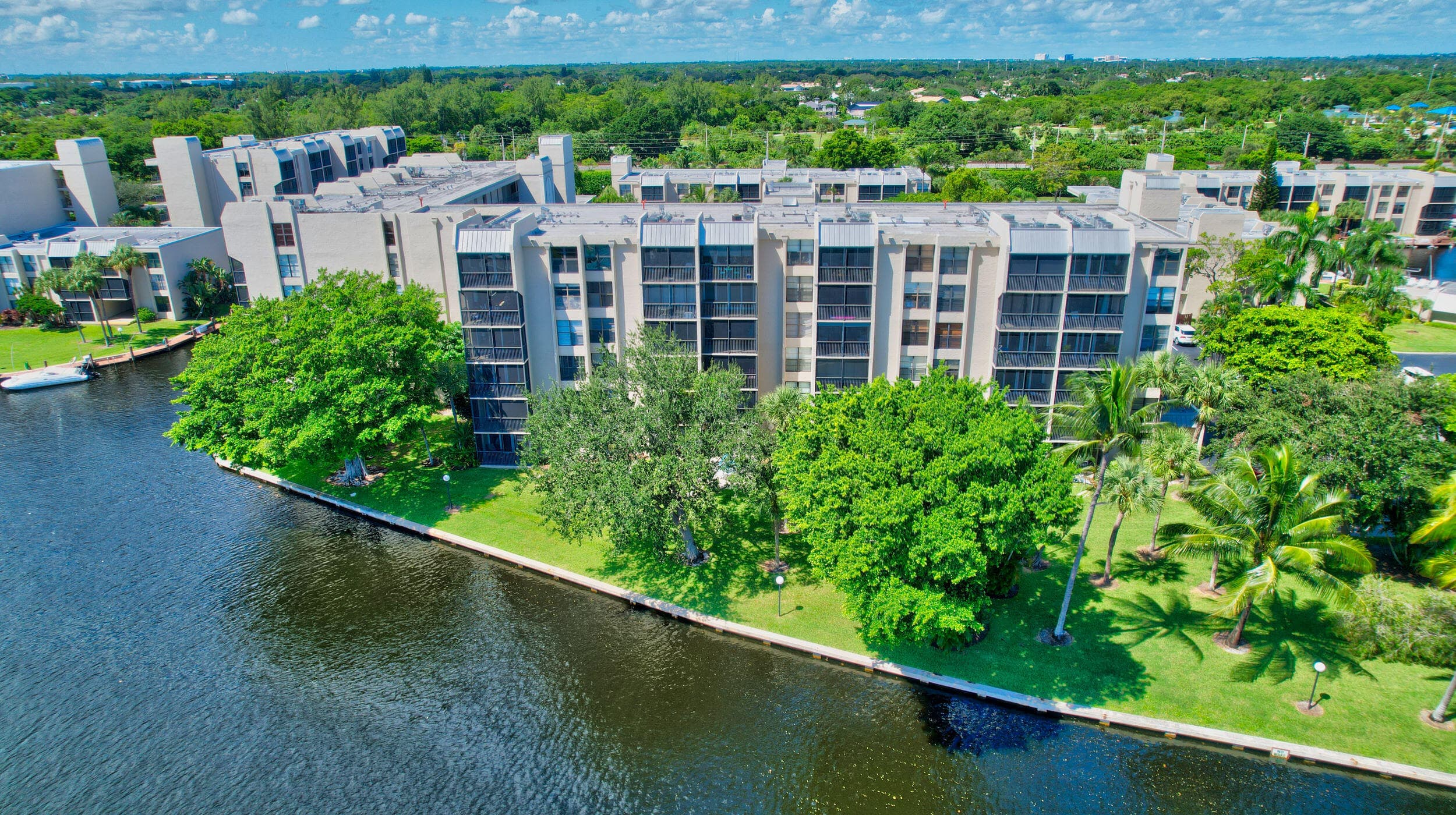 14 Royal Palm Way 2050, Boca Raton, FL 33432 21