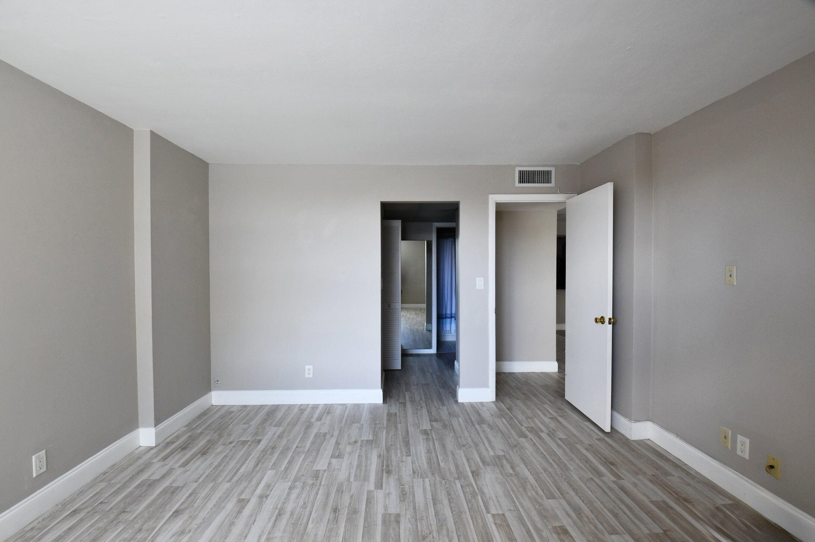 14 Royal Palm Way 2050, Boca Raton, FL 33432 27