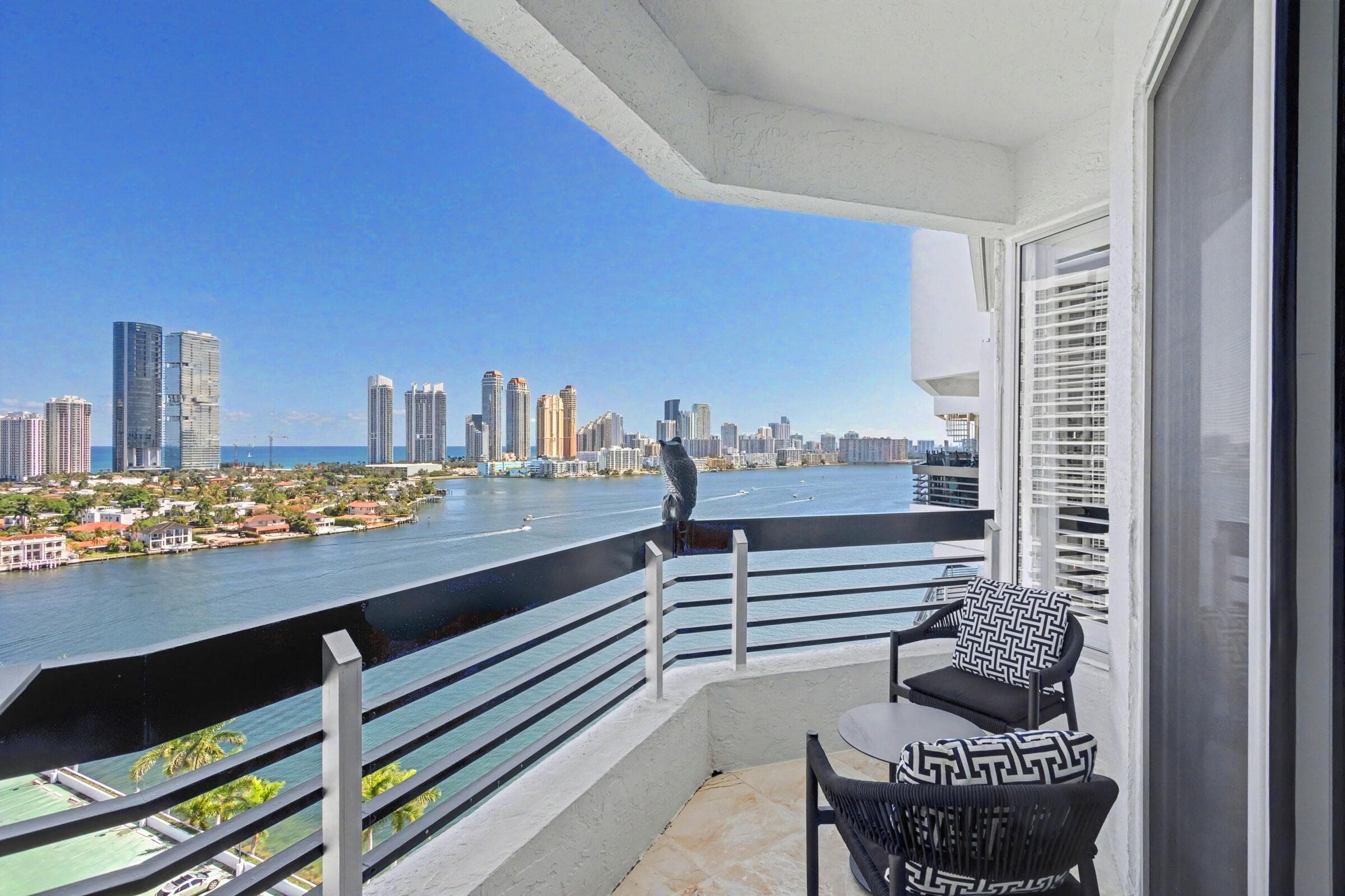 3600 Mystic Pointe Drive Ph16, Aventura, FL 33180 21