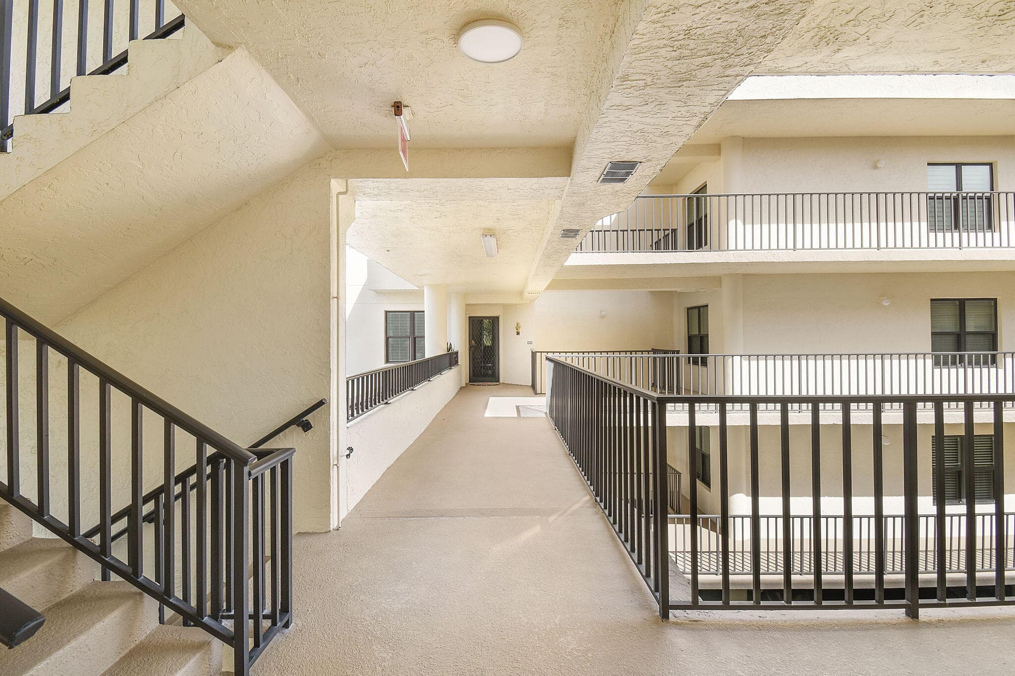 221 NE Plantation Road 316, Hutchinson Island, FL 34996 3
