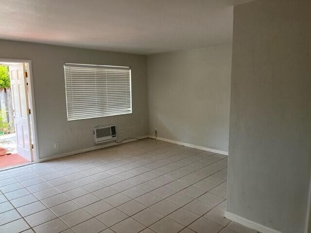 1129 NE 17th Terrace 4, Fort Lauderdale, FL 33304 2