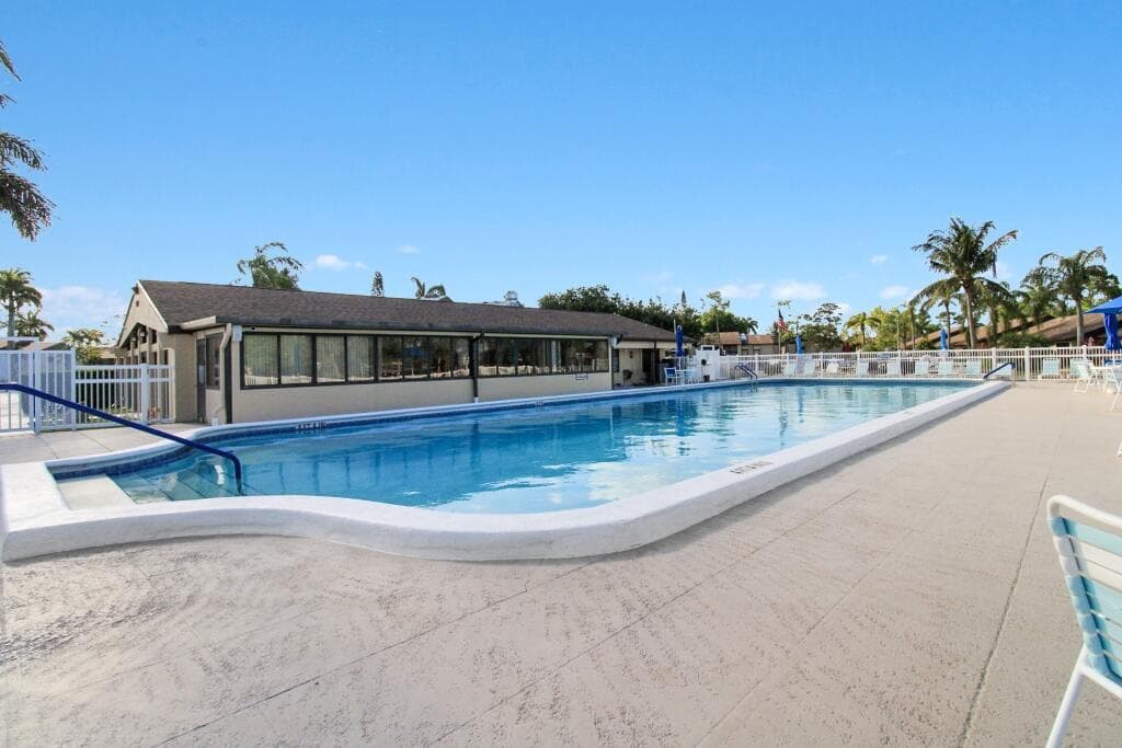 407 Pine Glen Lane C-1, Greenacres, FL 33463 23