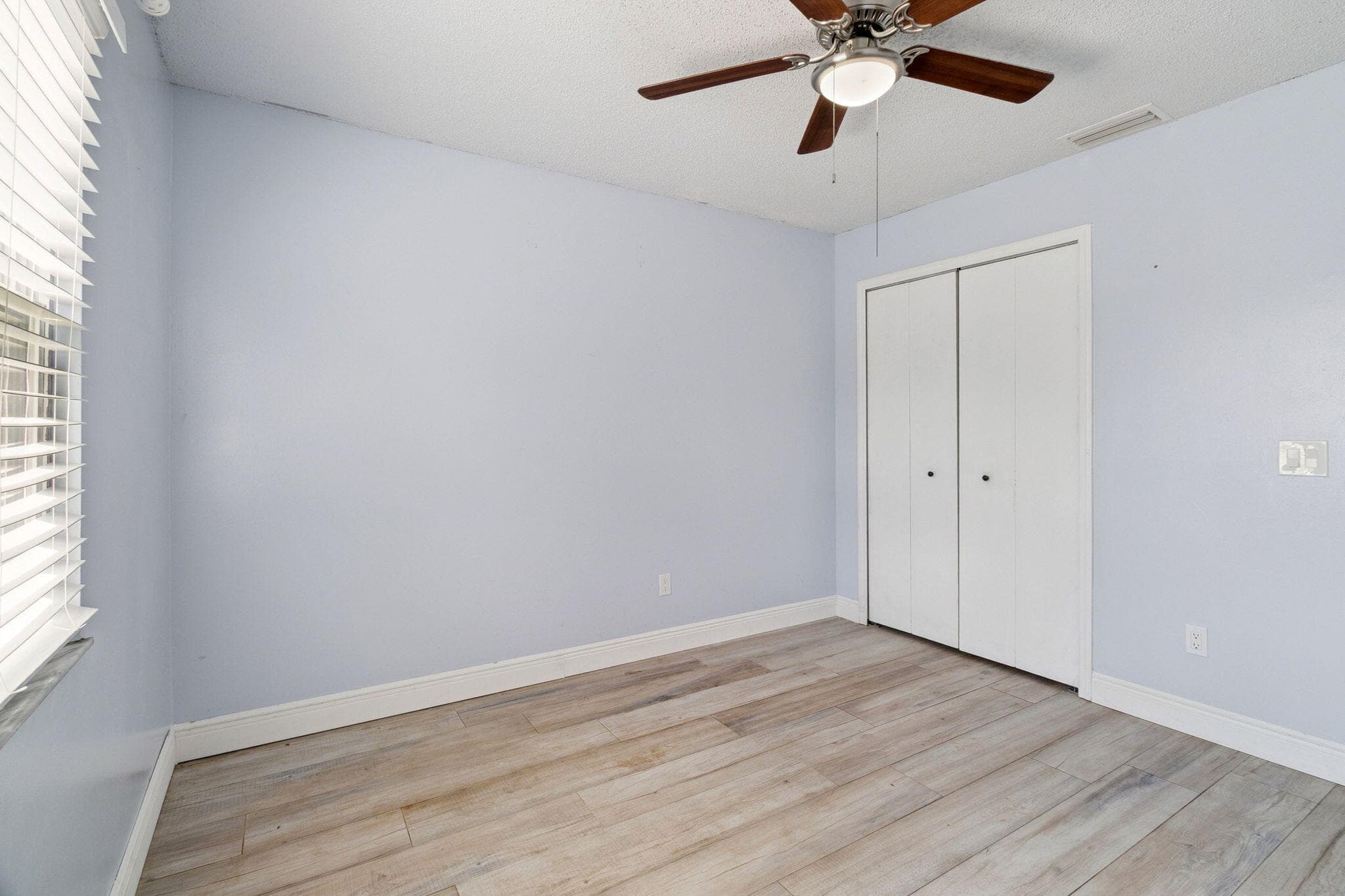 3349 SW Frankford Street, Port St. Lucie, FL 34953 23