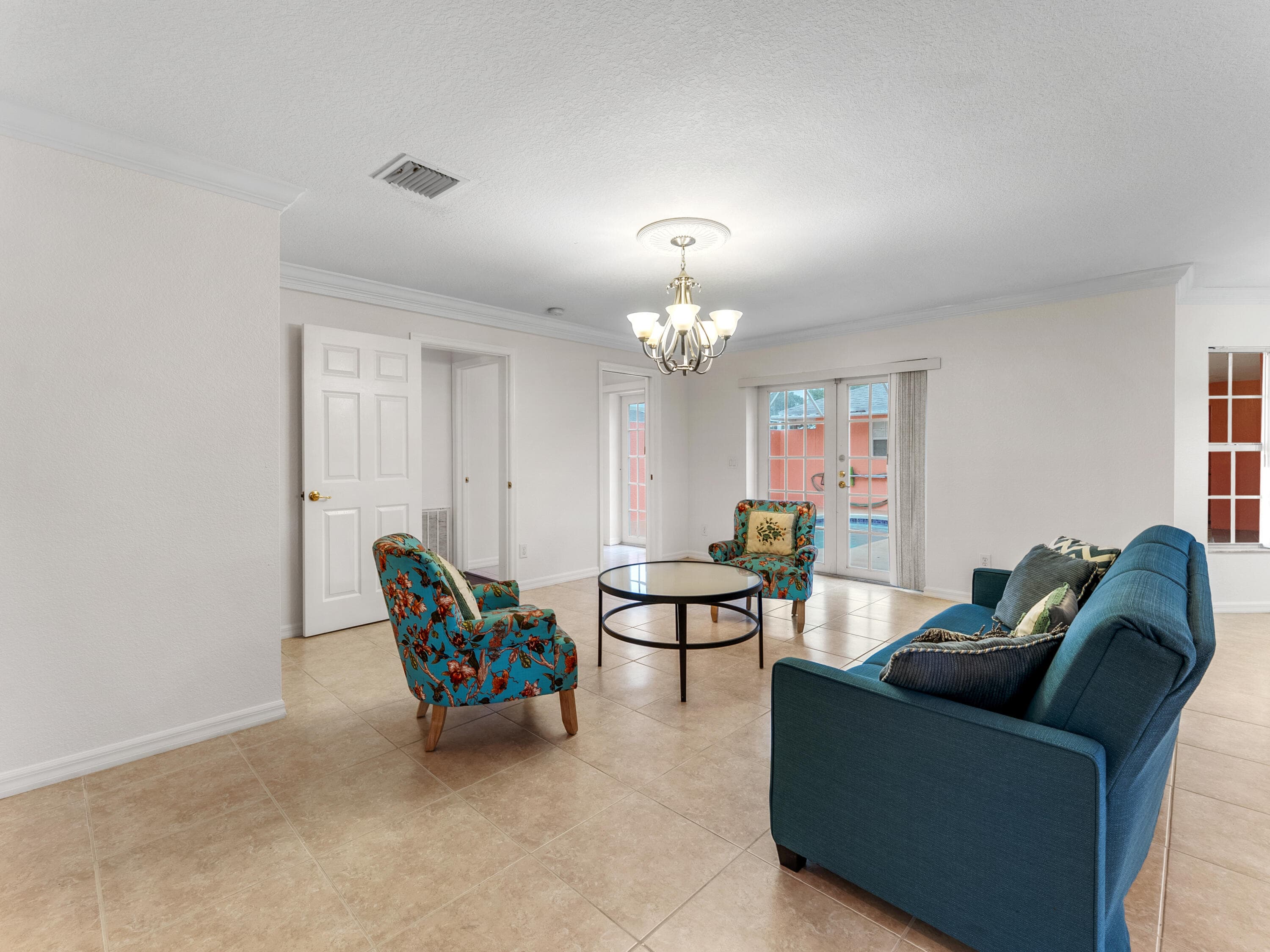 430 SE Thanksgiving Avenue, Port St. Lucie, FL 34984 18