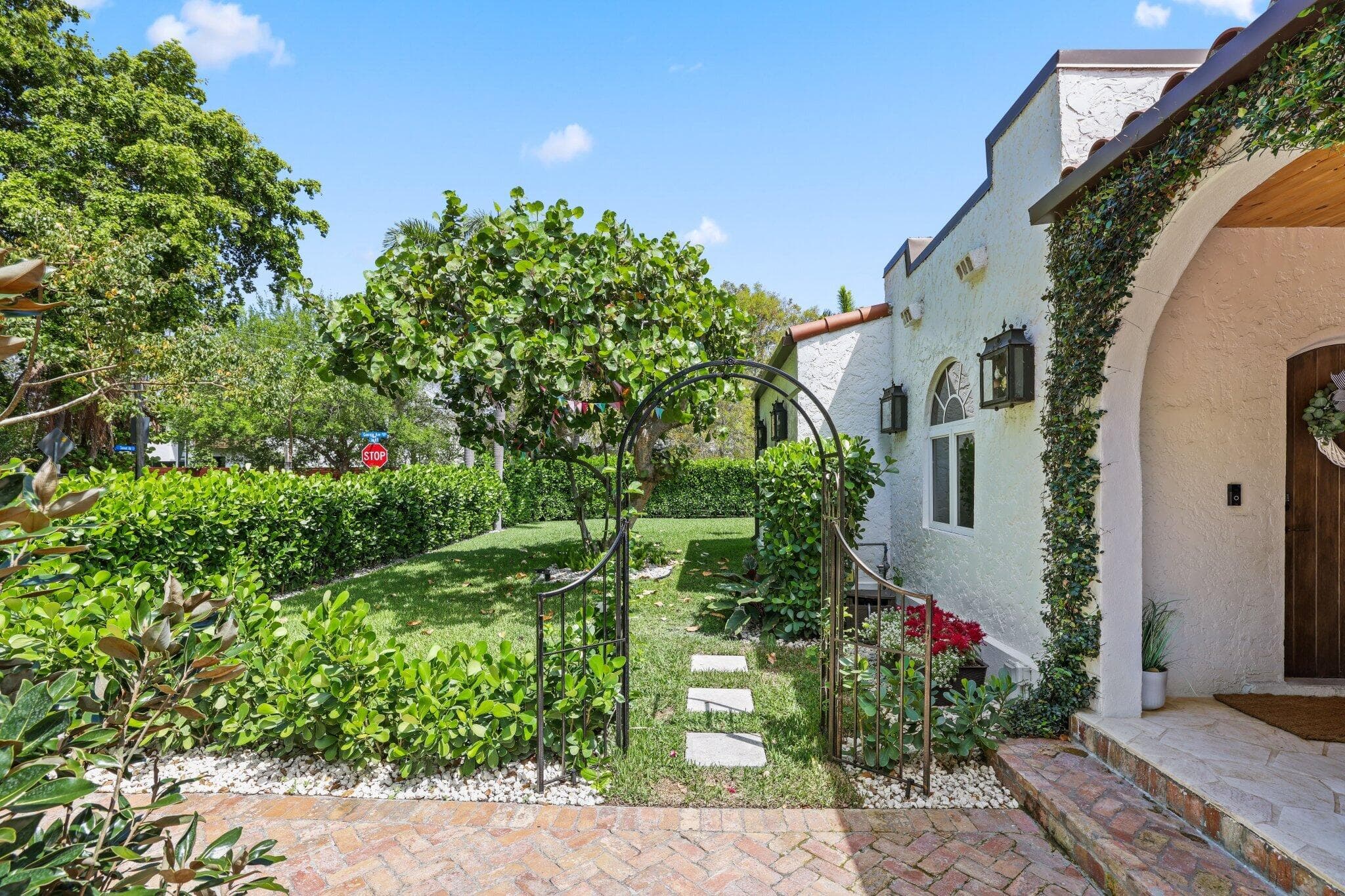 706 Sunset Road, West Palm Beach, FL 33401 7