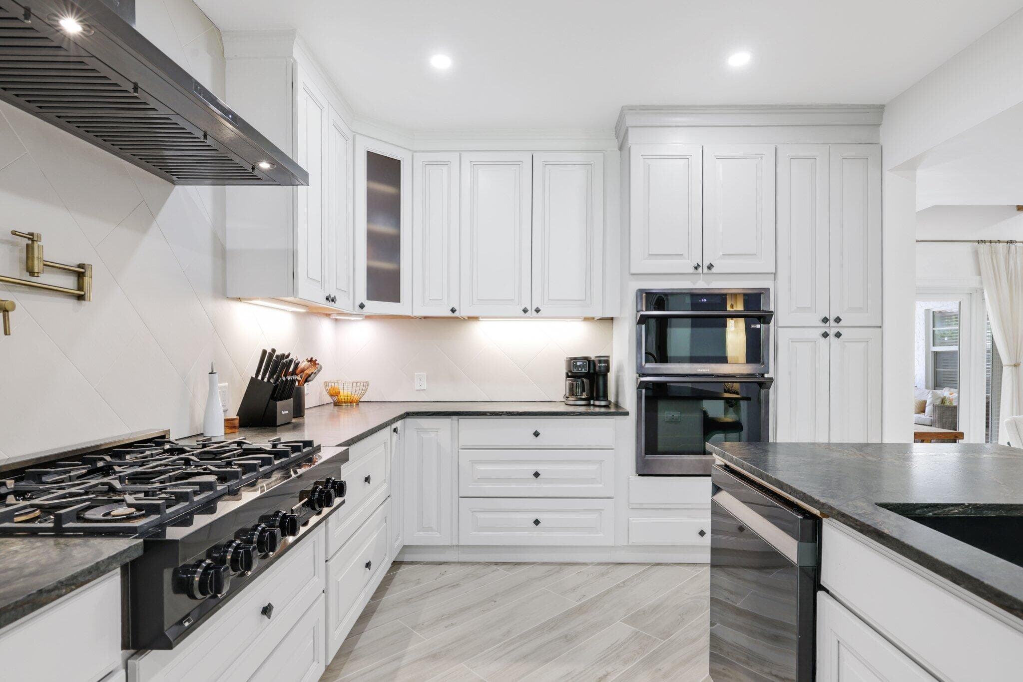 706 Sunset Road, West Palm Beach, FL 33401 13