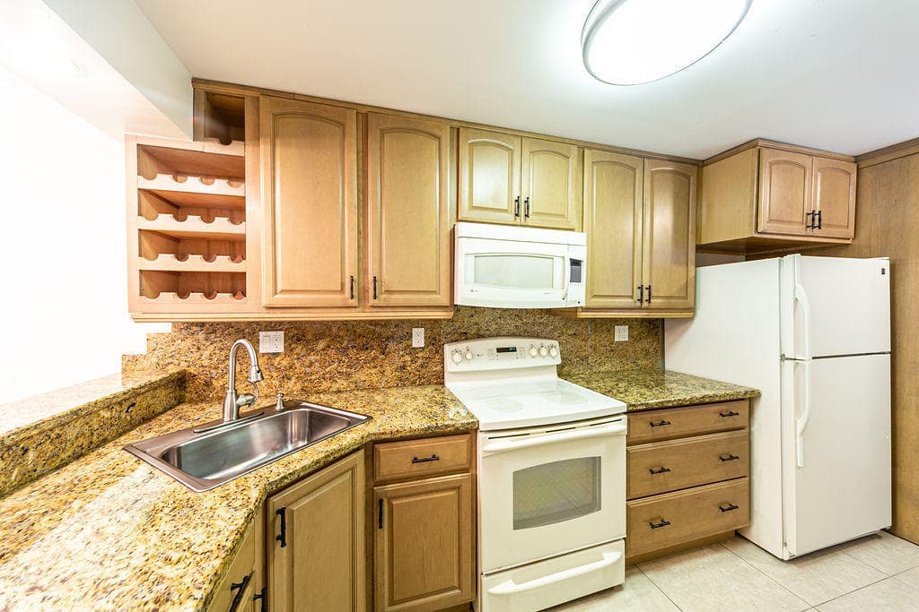 6 Royal Palm Way 102, Boca Raton, FL 33432 3