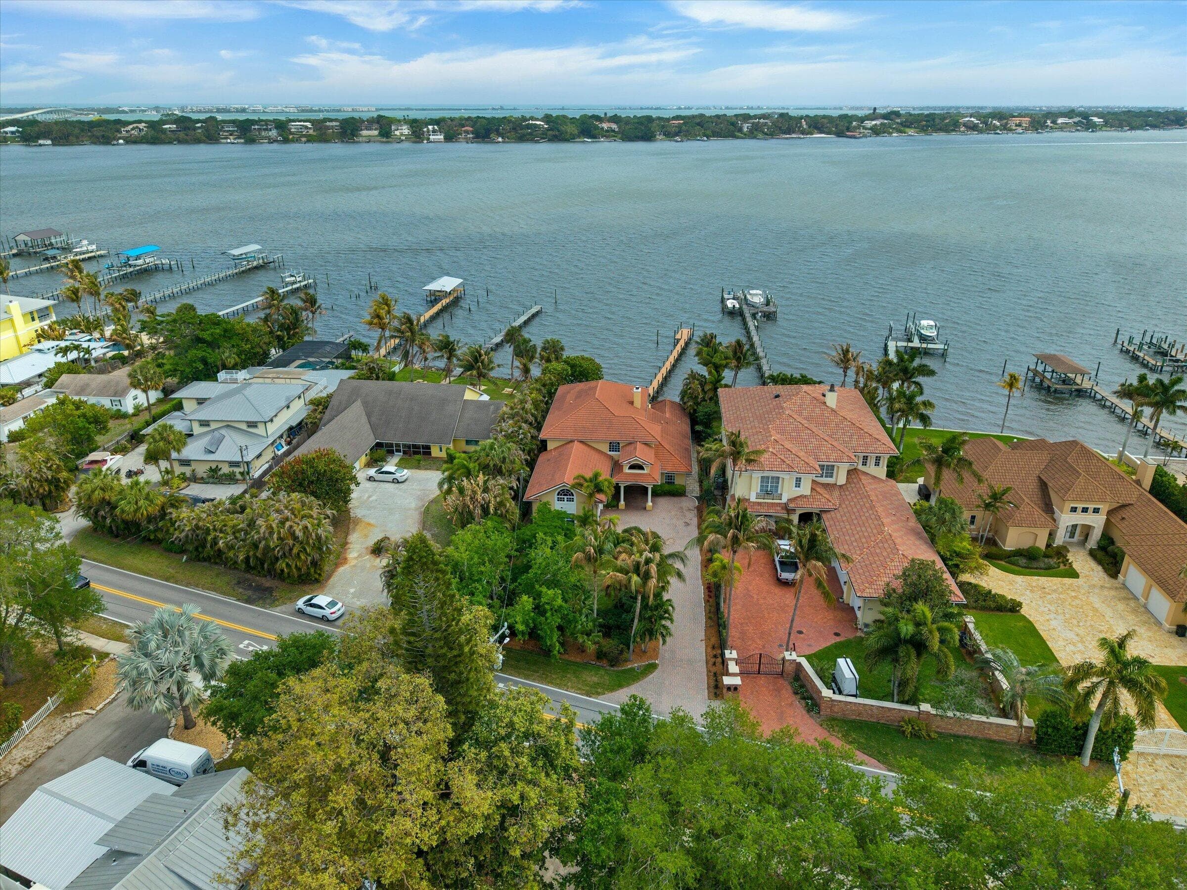 881 SE Saint Lucie Boulevard, Stuart, FL 34996 51