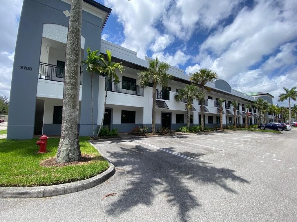 9100 Belvedere Road 111, West Palm Beach, FL 33411