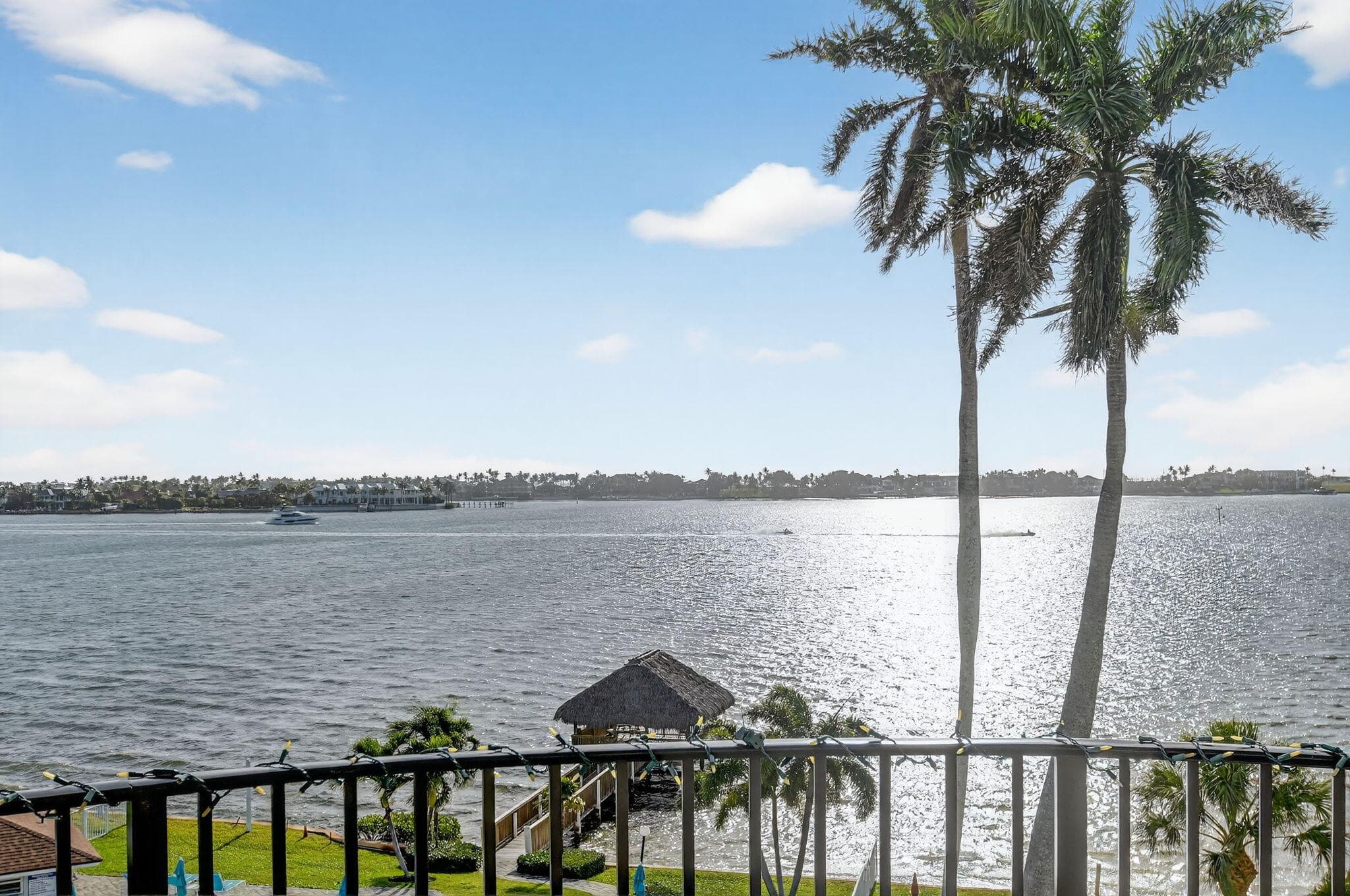 8200 Lakeshore Drive 507, Hypoluxo, FL 33462