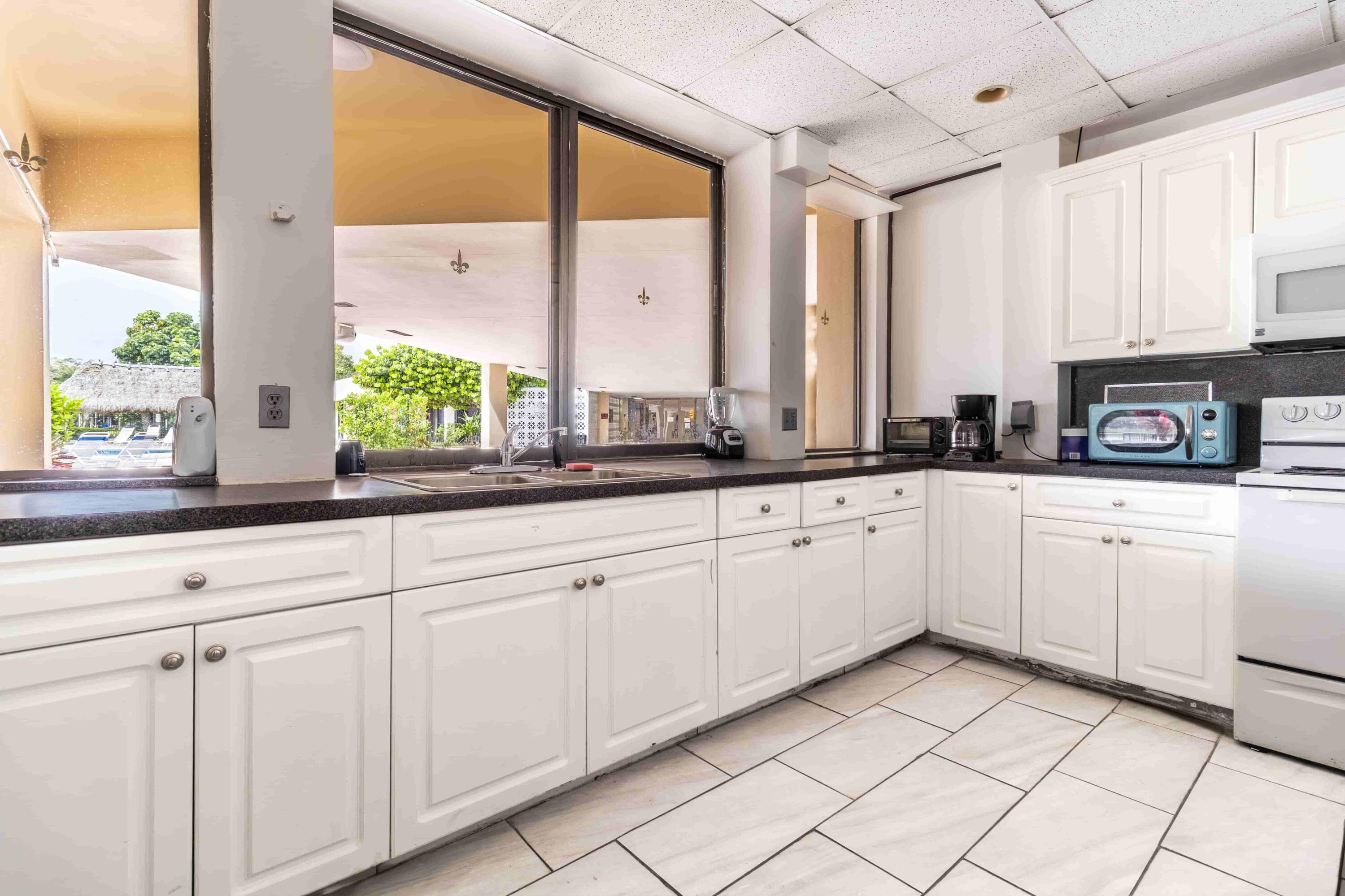 2800 Sunrise Lakes Drive W Apt 301, Sunrise, FL 33322 24