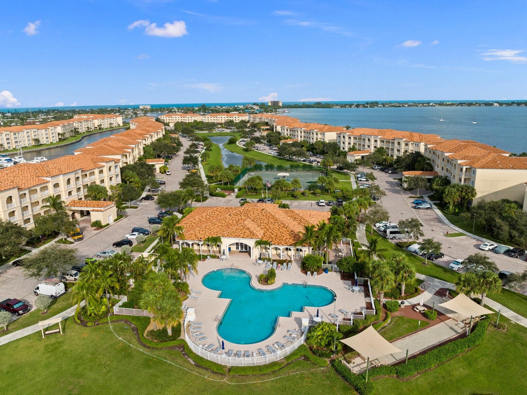 16 Harbour Isle Drive W 303, Fort Pierce, FL 34949 25