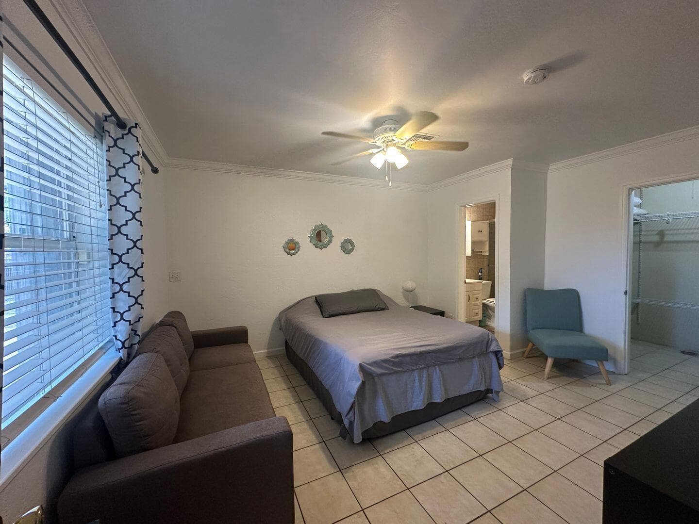740 NE 37th Street B, Oakland Park, FL 33334 21