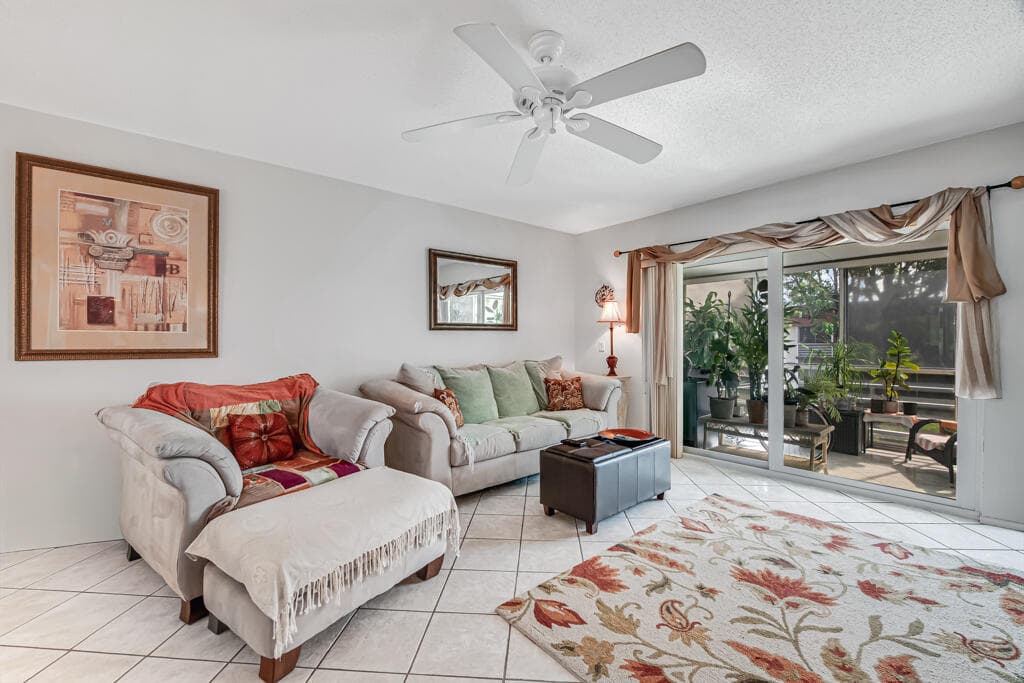 12022 W Greenway Drive 204, Royal Palm Beach, FL 33411 3