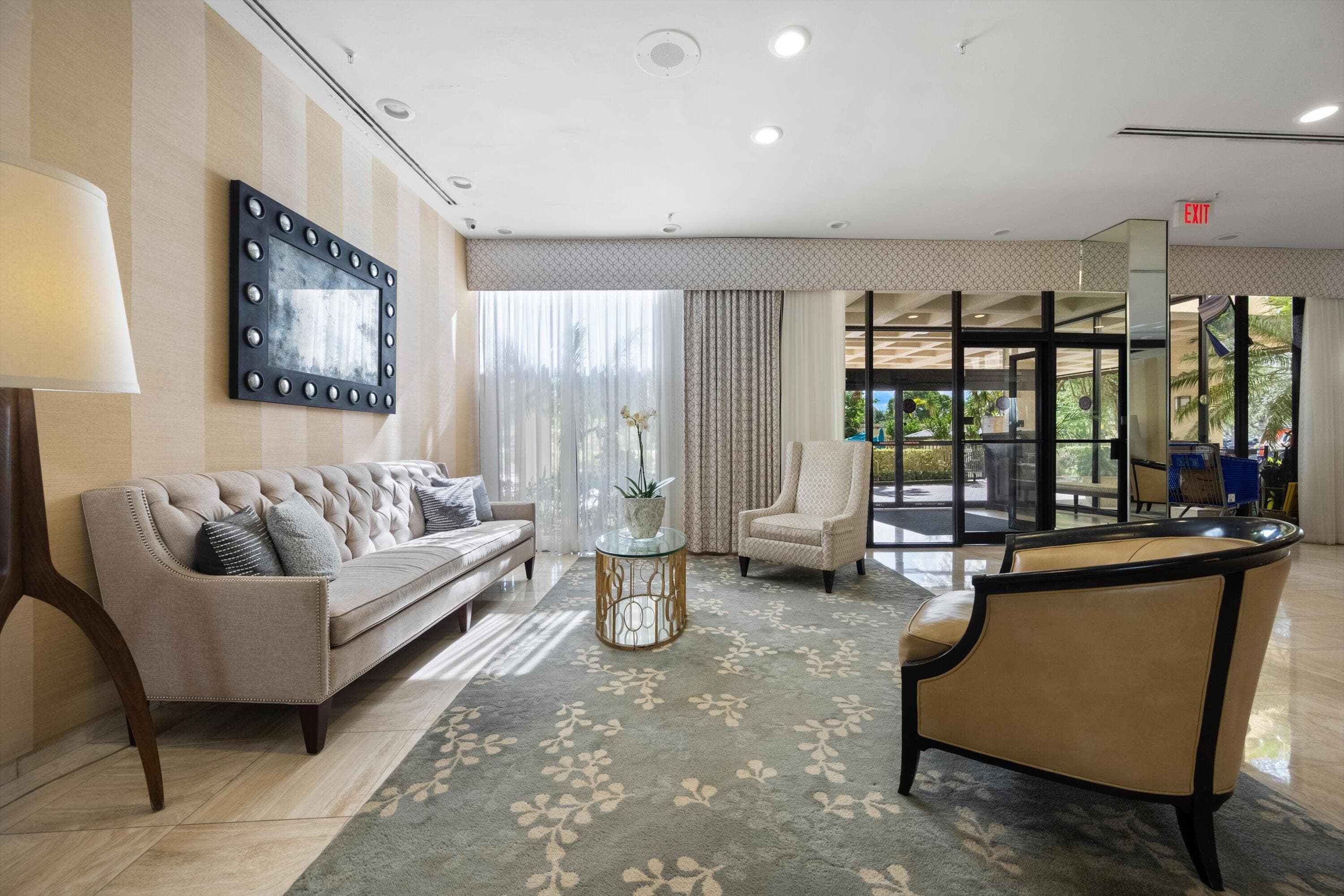 2480 Presidential Way 704, West Palm Beach, FL 33401 35