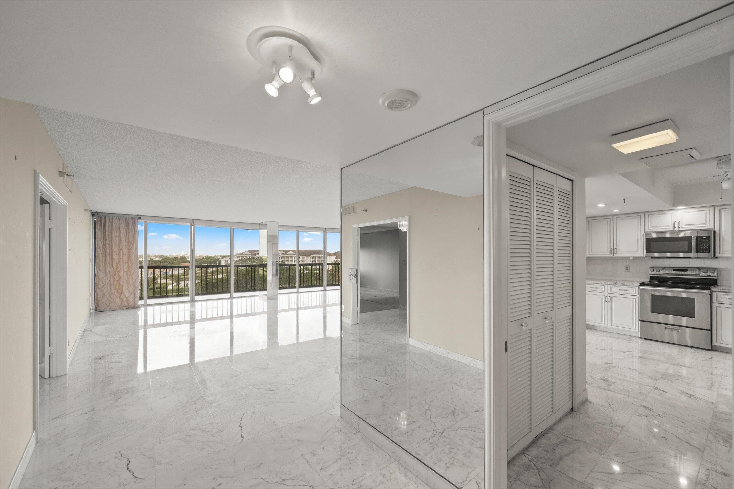 2480 Presidential Way 704, West Palm Beach, FL 33401 8