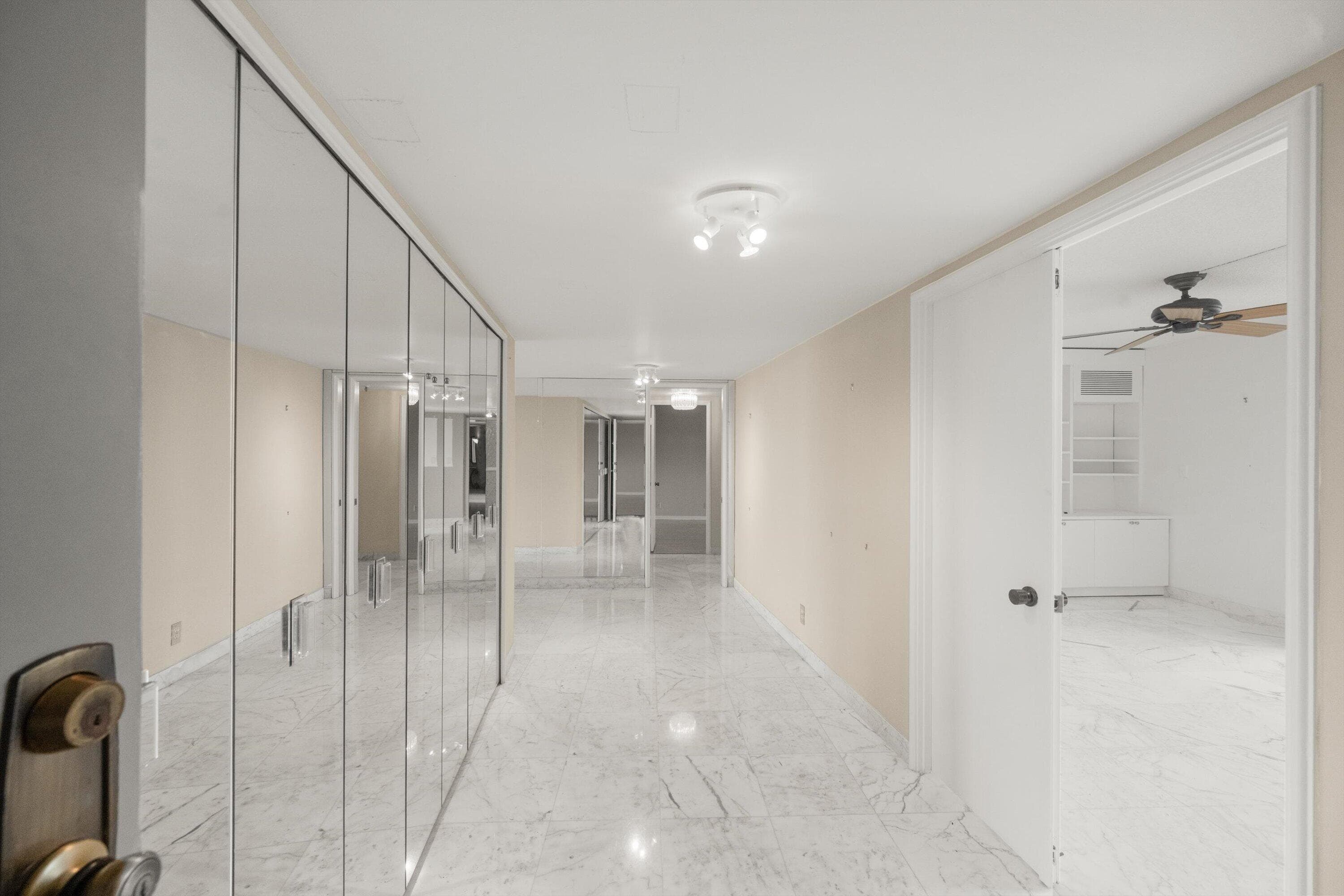 2480 Presidential Way 704, West Palm Beach, FL 33401 10