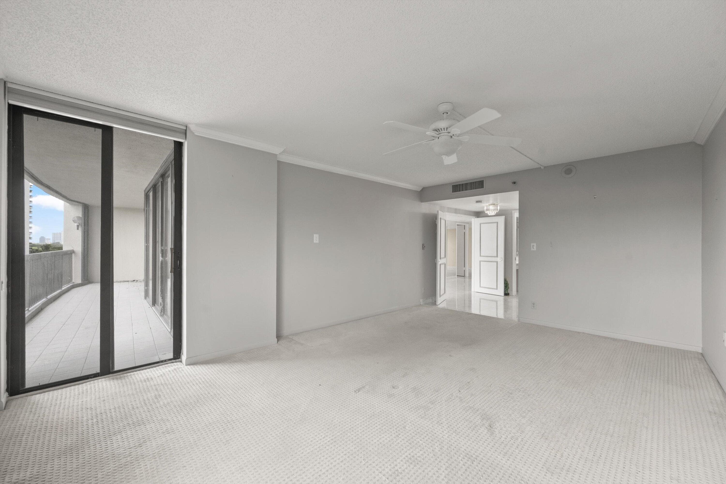 2480 Presidential Way 704, West Palm Beach, FL 33401 17