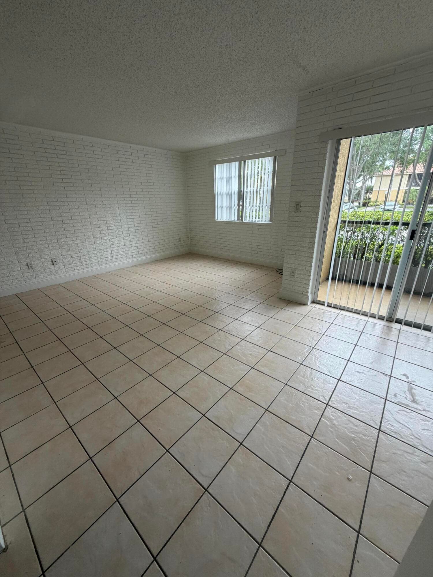1285 SW 46th Avenue 2709, Pompano Beach, FL 33069 3