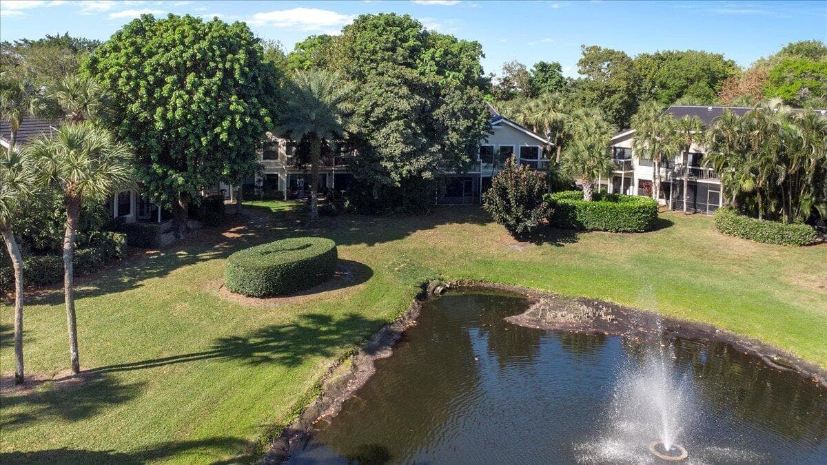 11863 Wimbledon Circle 446, Wellington, FL 33414 26