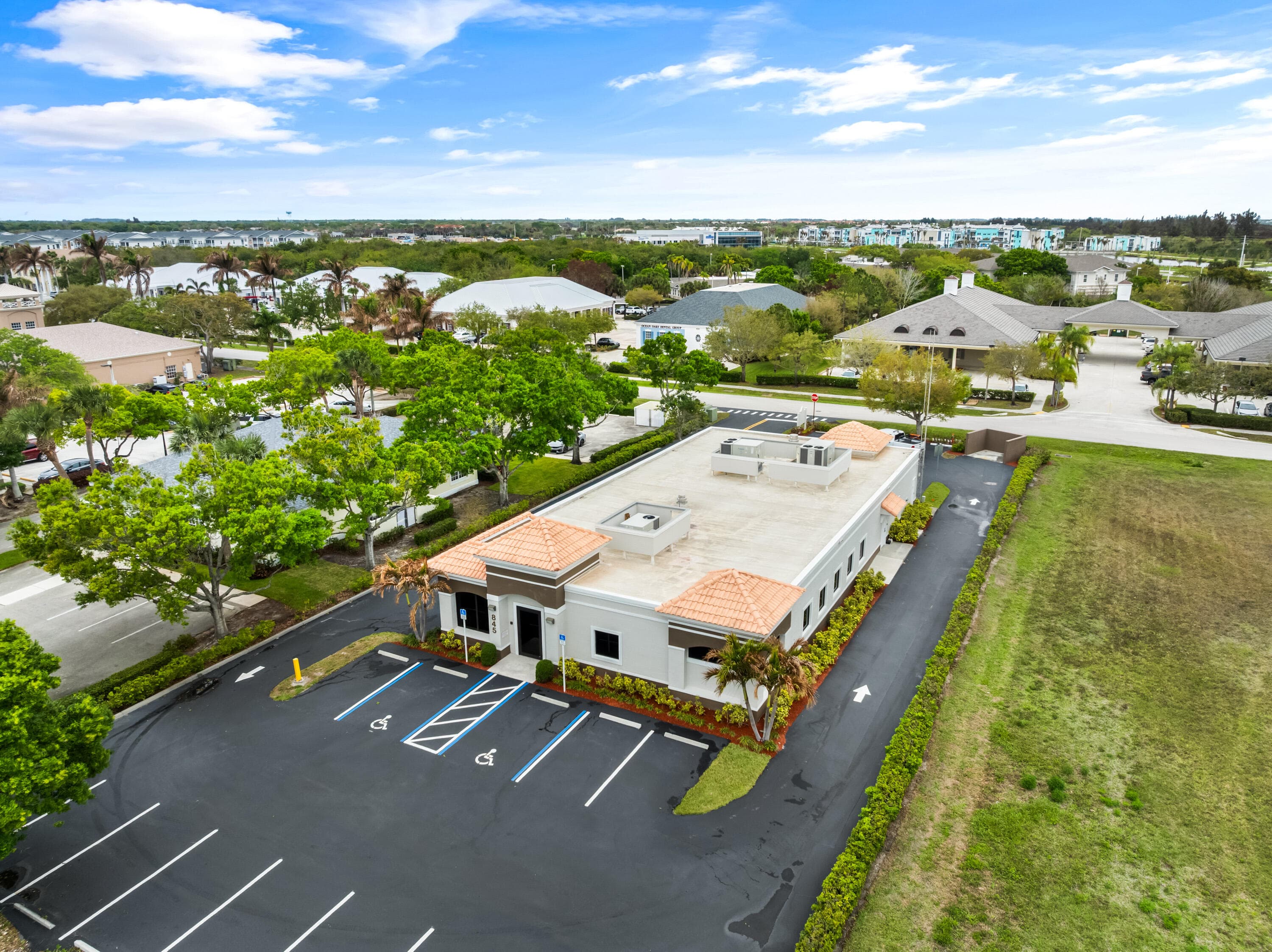 845 37th Place, Vero Beach, FL 32960 2