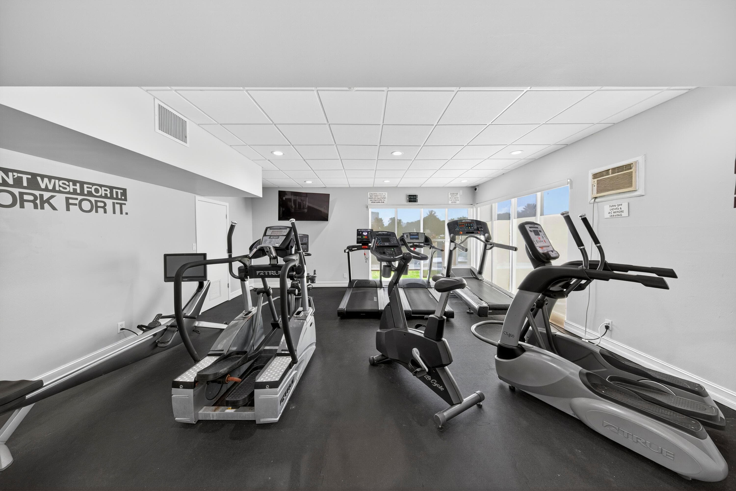 1170 N Federal Highway 411, Fort Lauderdale, FL 33304 27